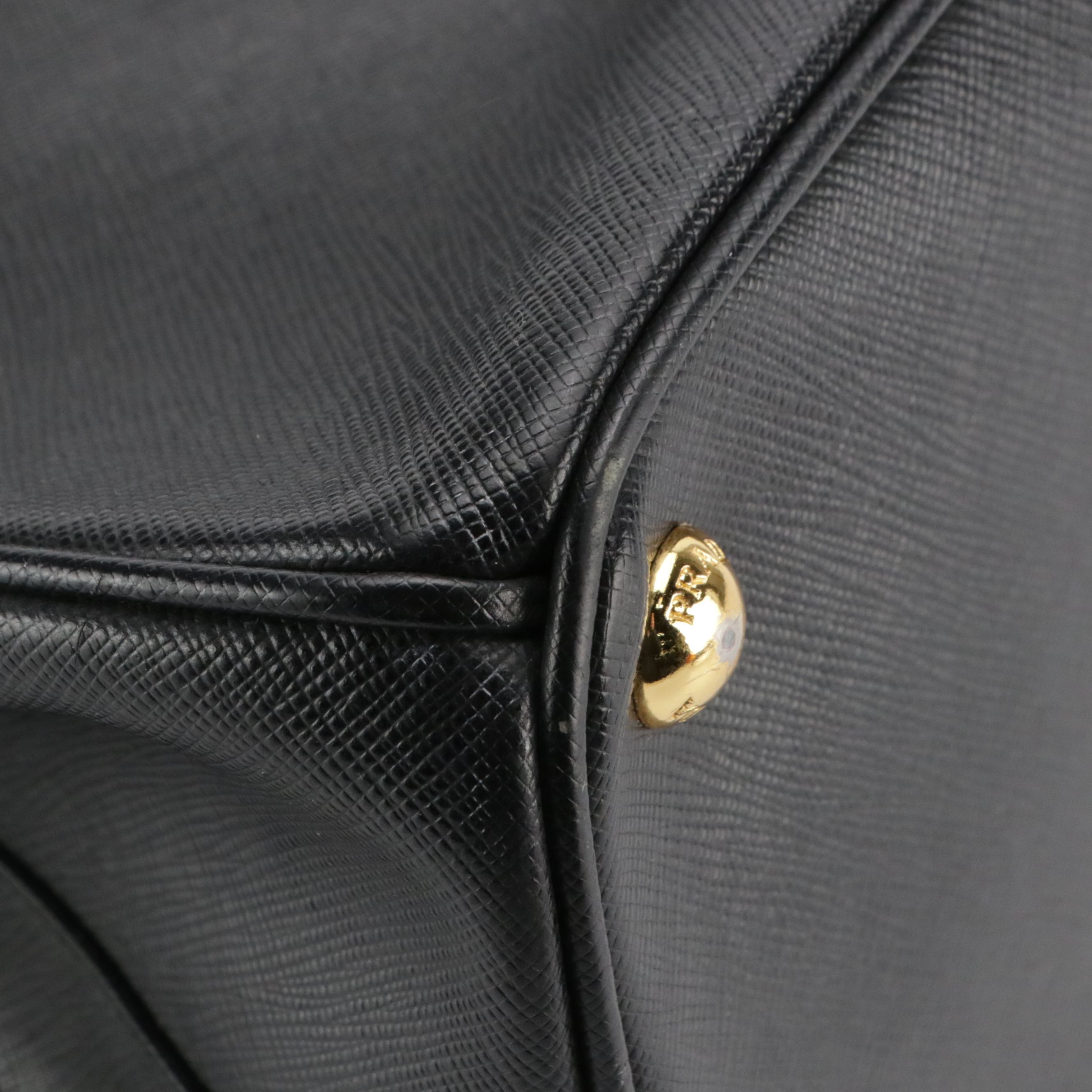 Prada Double Zip Galleria Two-Way Tote Bag in Saffiano Lux Leather