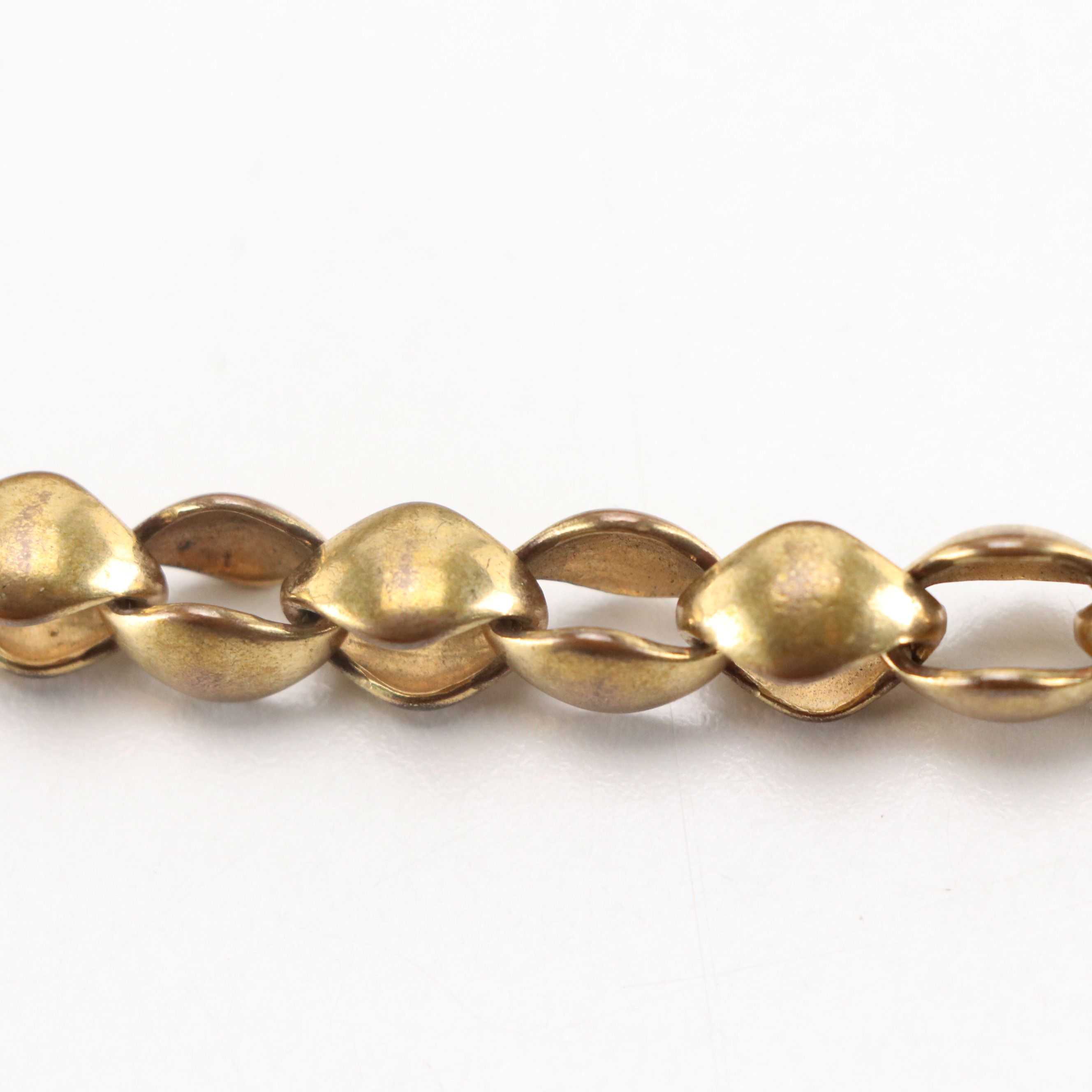 Louis Vuitton Victoire Chain Strap Bag in Monogram Canvas and Red Leather