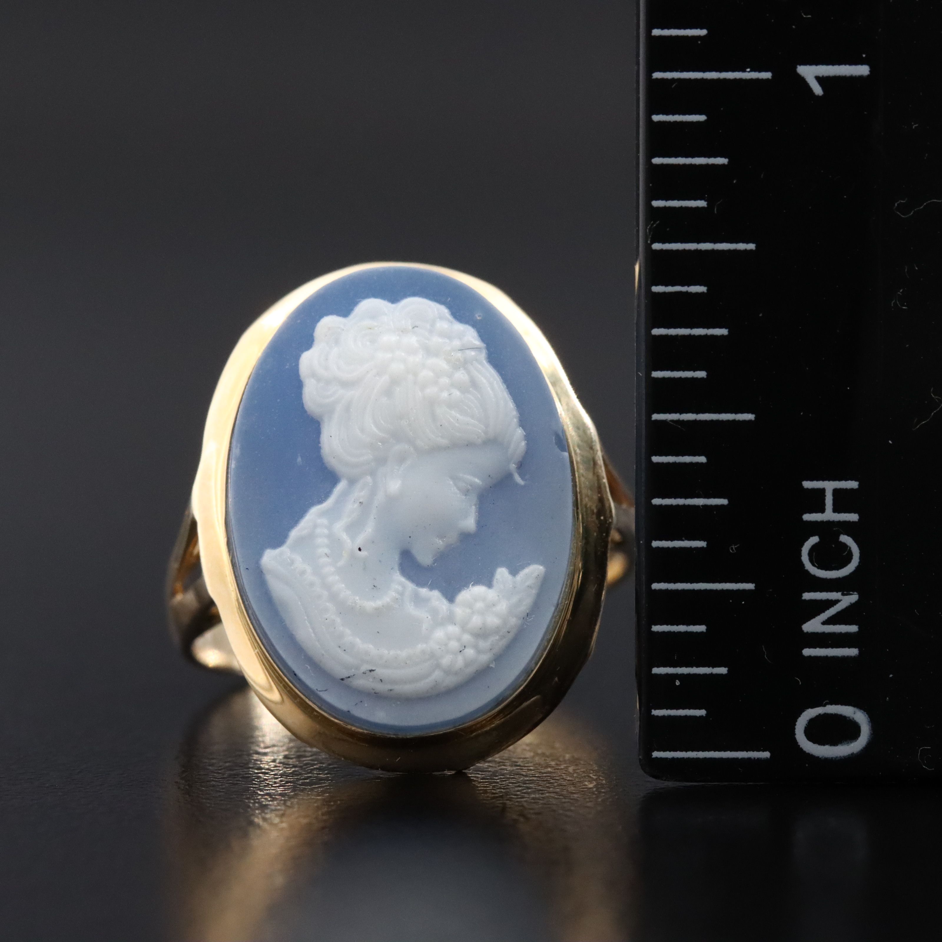 14K Agate Cameo Ring