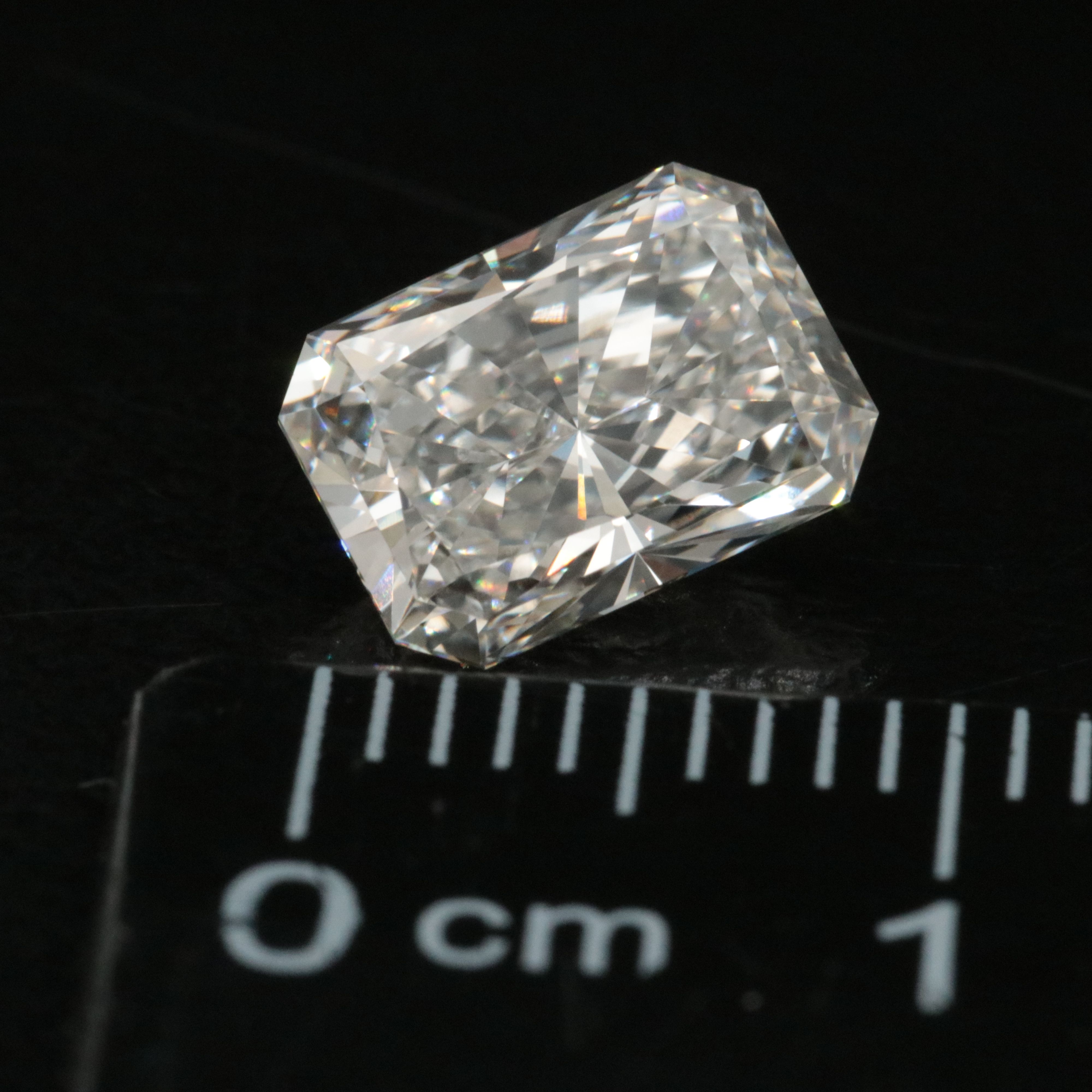 Loose 1.90 CT Lab Grown Diamond with IGI Report