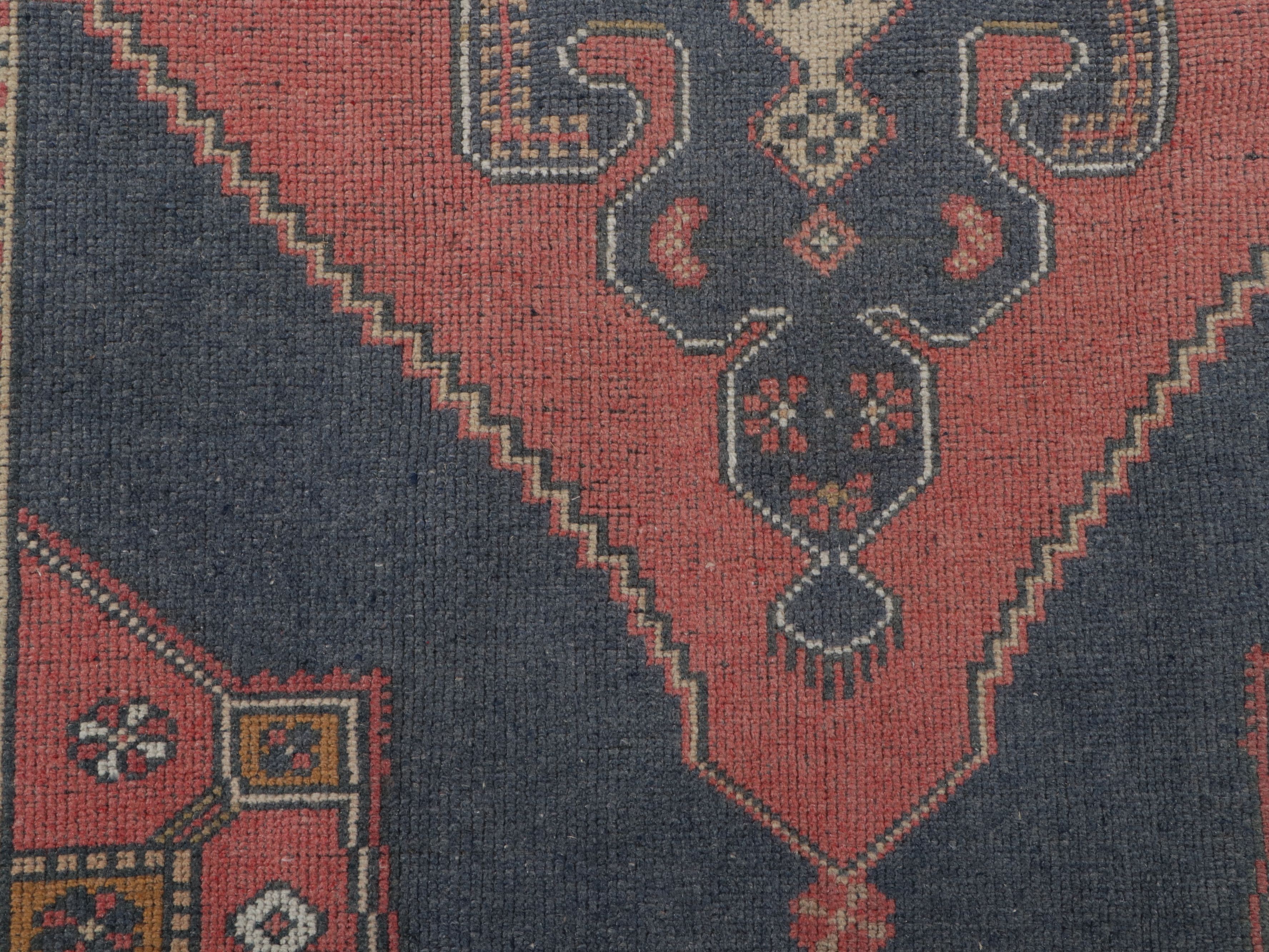 4'7 x 8' Hand-Knotted Turkish Oushak Area Rug