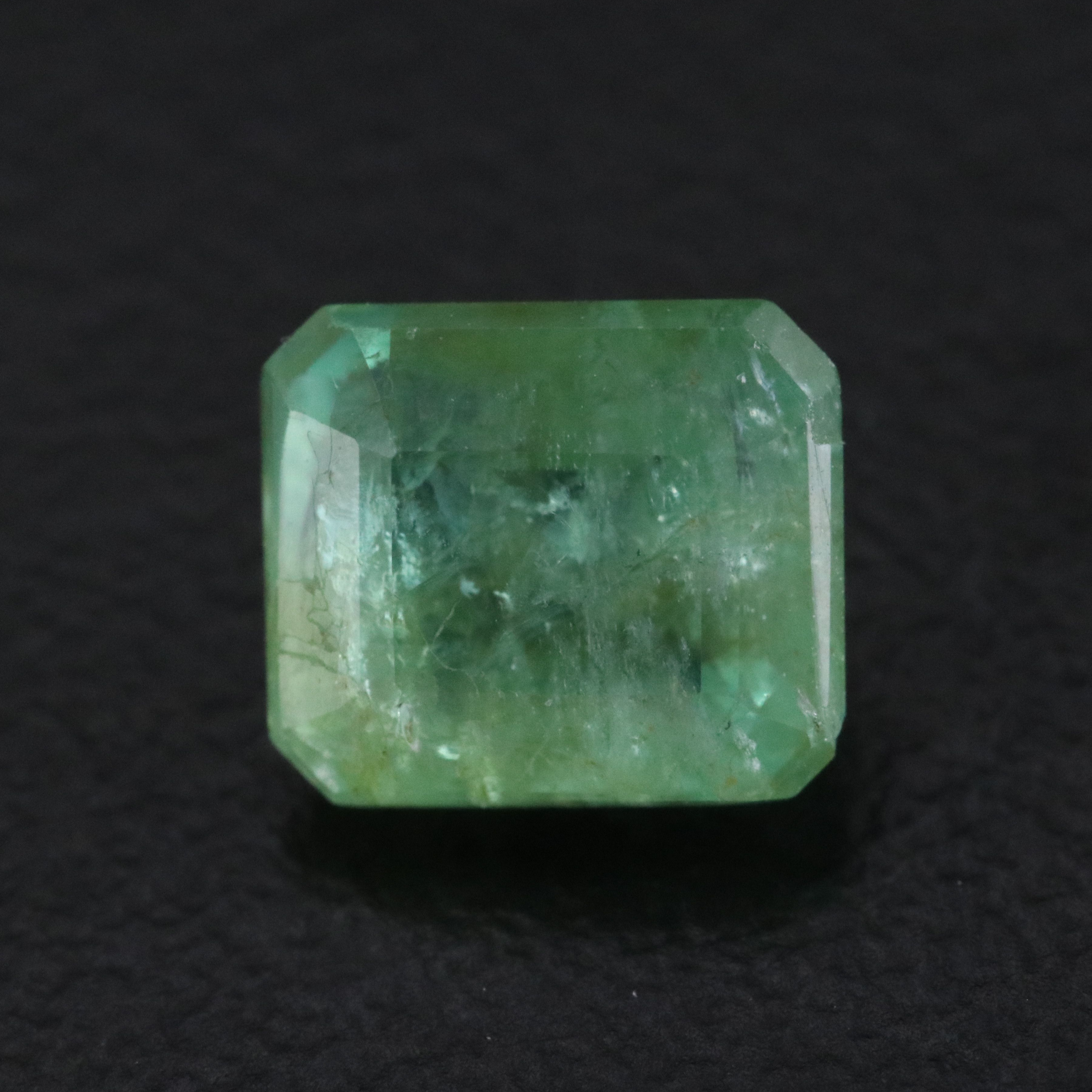 Loose 1.72 CT Emerald