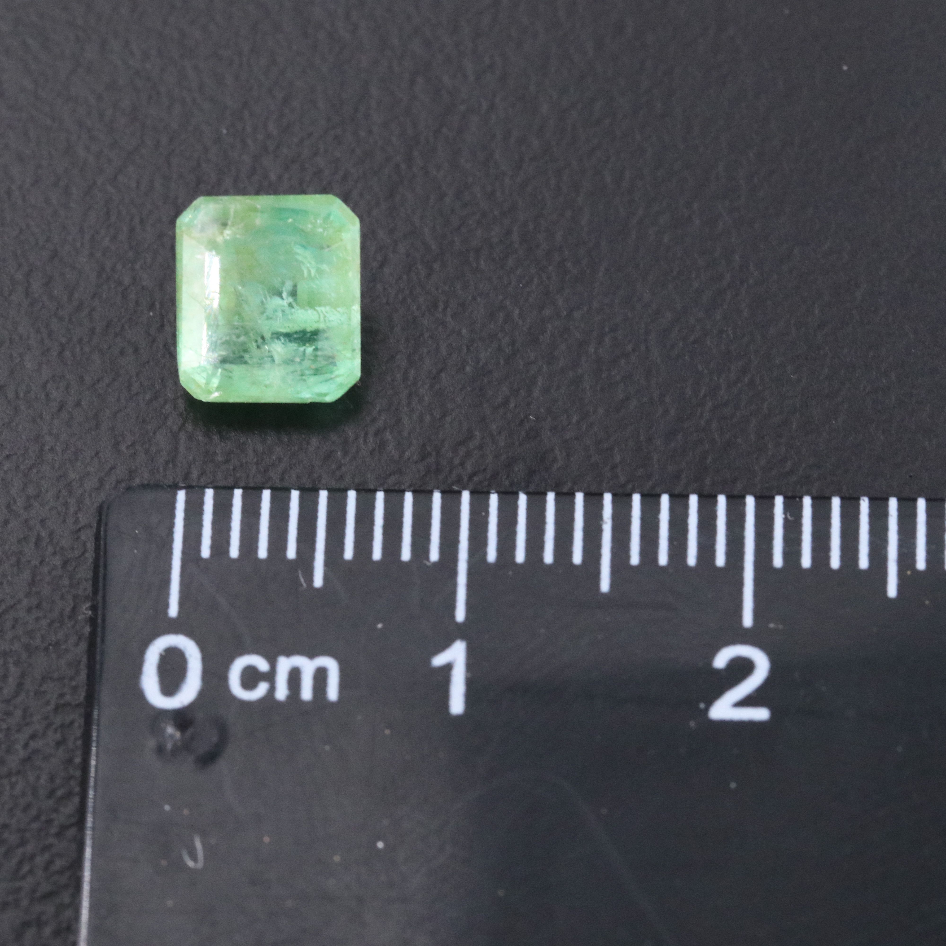 Loose 1.72 CT Emerald