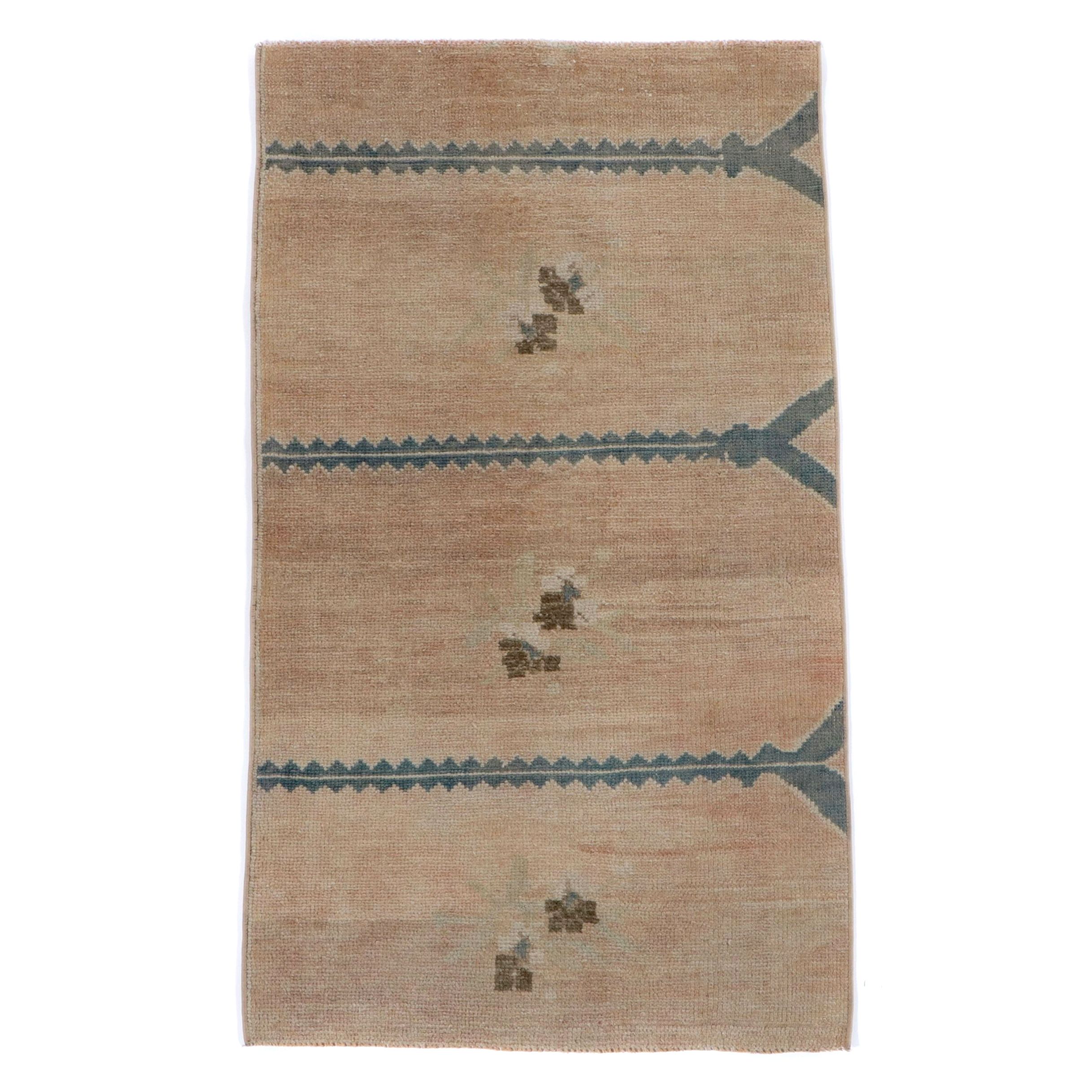 2'9 x 4'10 Hand-Knotted Turkish Oushak Accent Rug