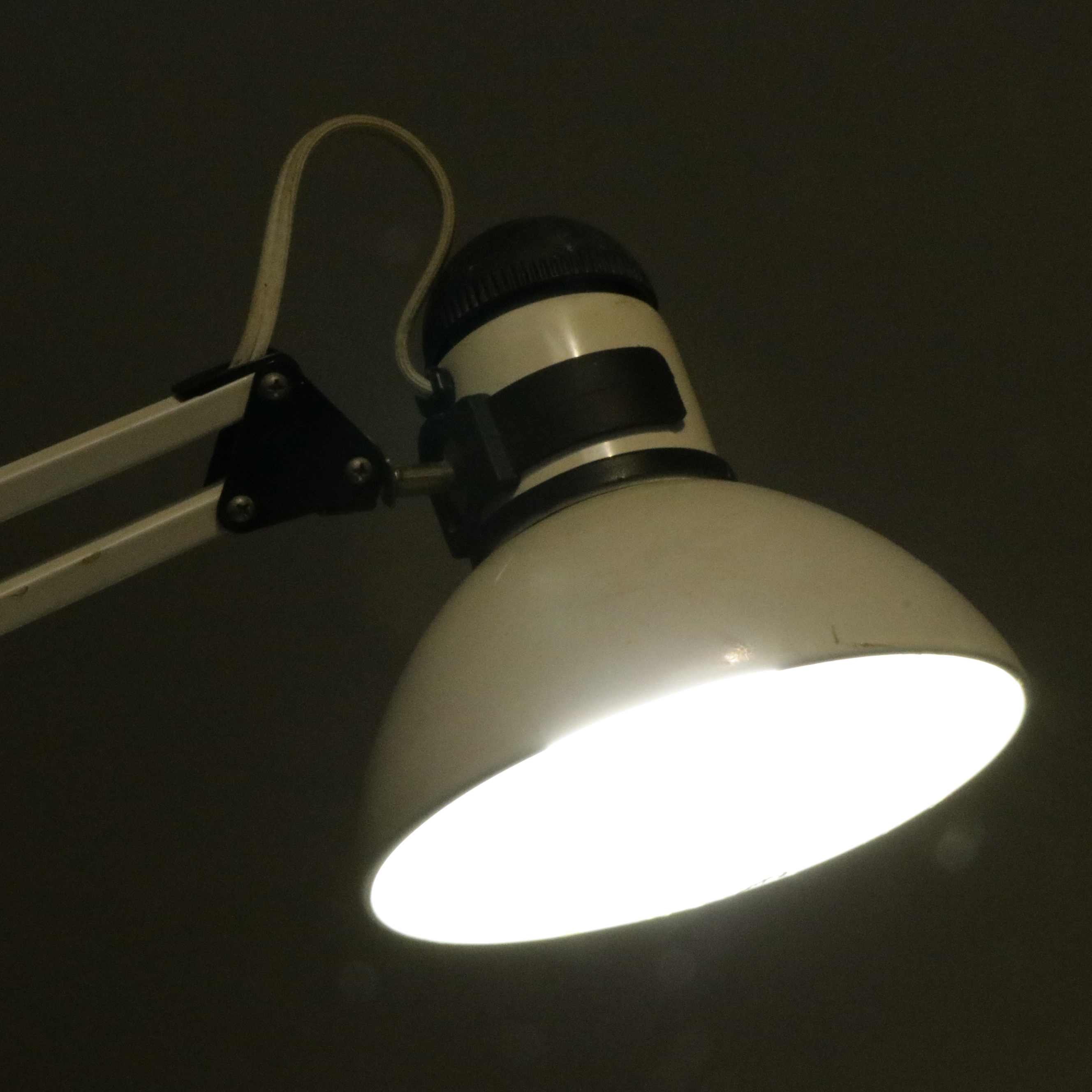 New Star Spa & Furniture Corp. Professional Manicure Table with Pair of Chairs