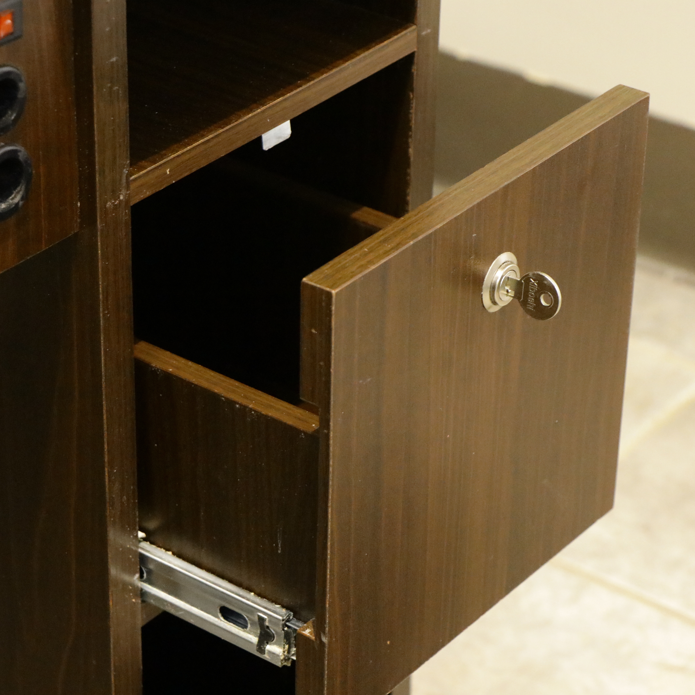 New Star Spa & Furniture Corp. Professional Manicure Table with Pair of Chairs