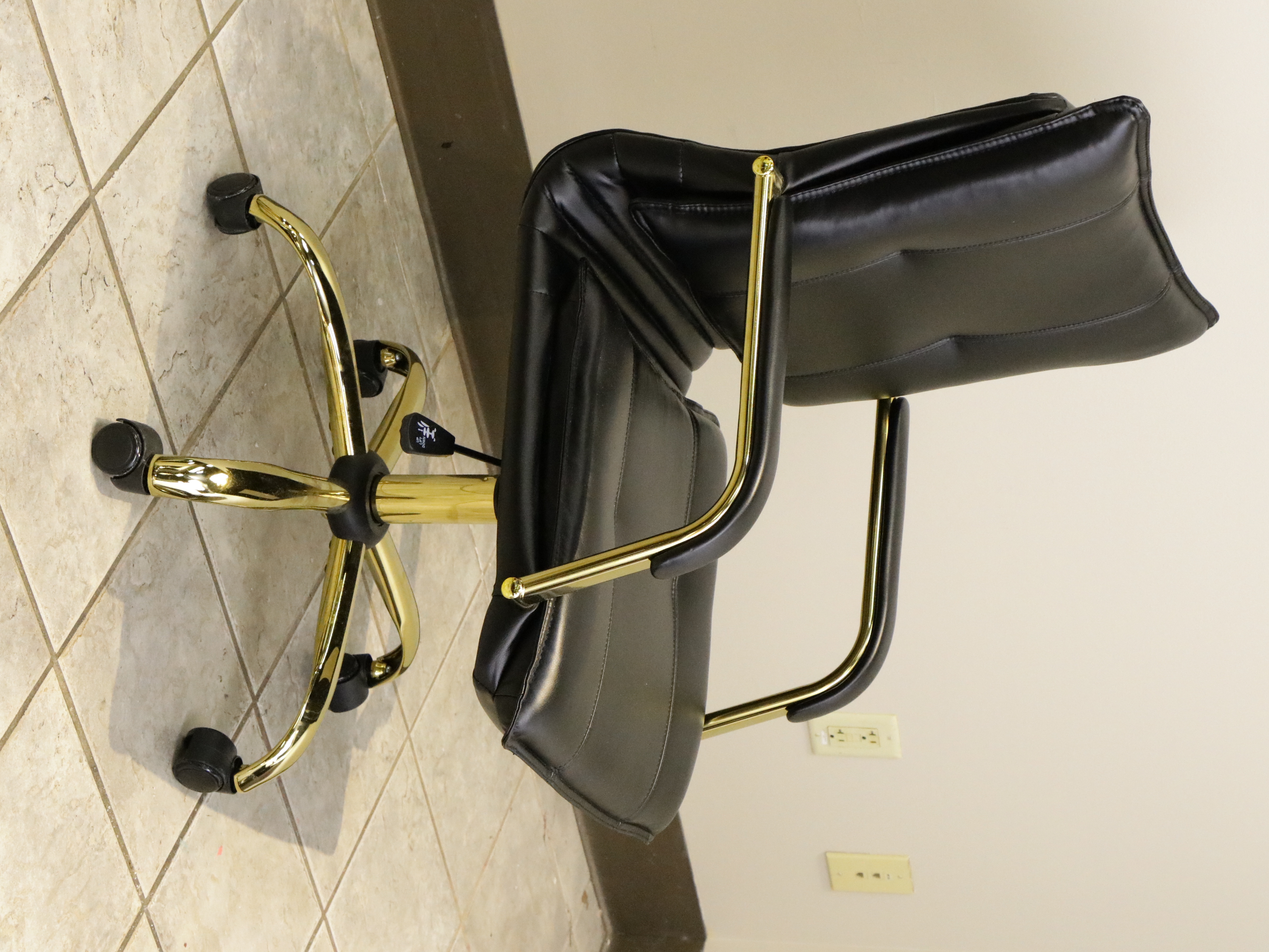 Contemporary New Star Spa & Furniture Corp. Manicure Table and Chairs