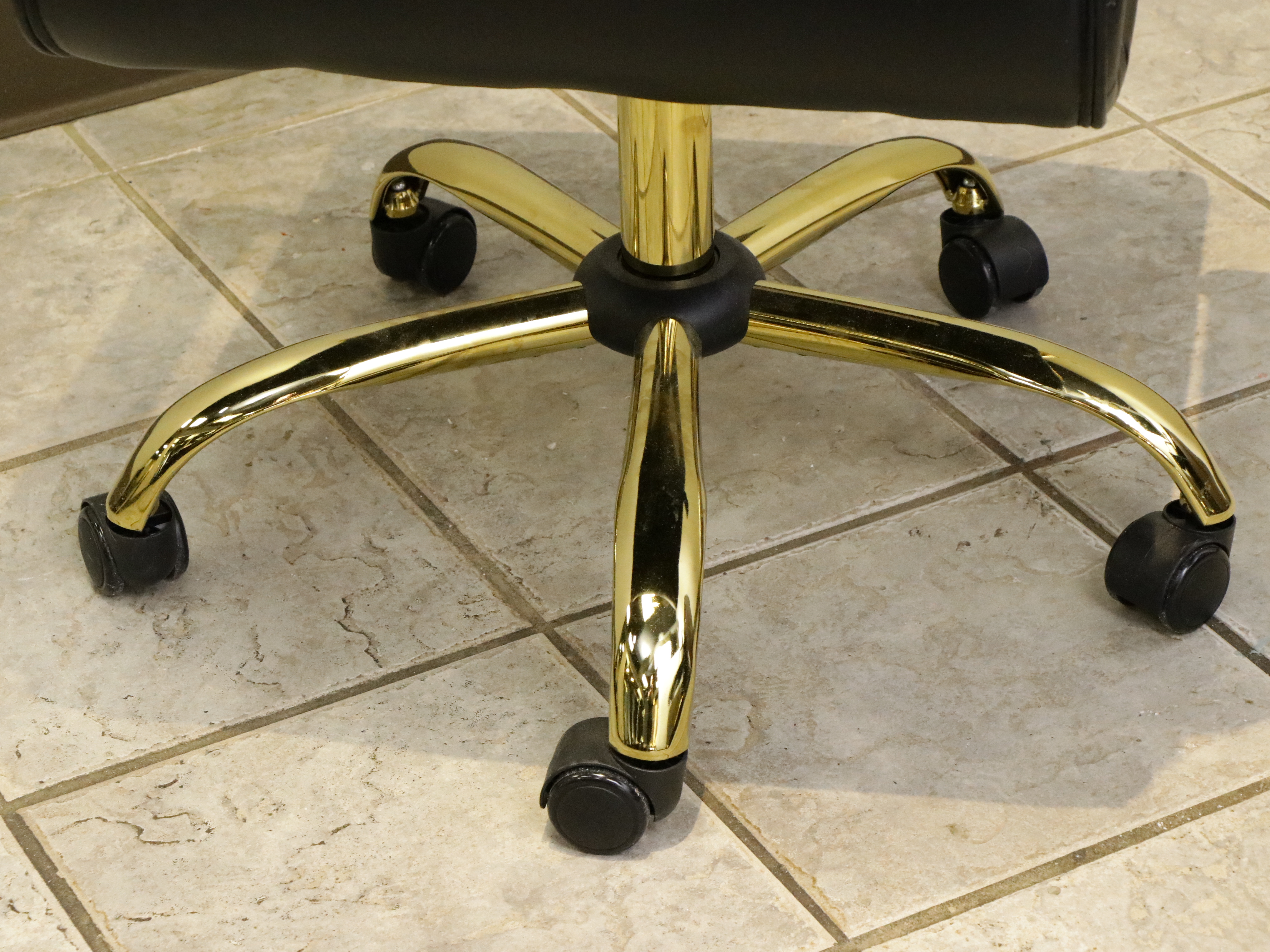 Contemporary New Star Spa & Furniture Corp. Manicure Table and Chairs