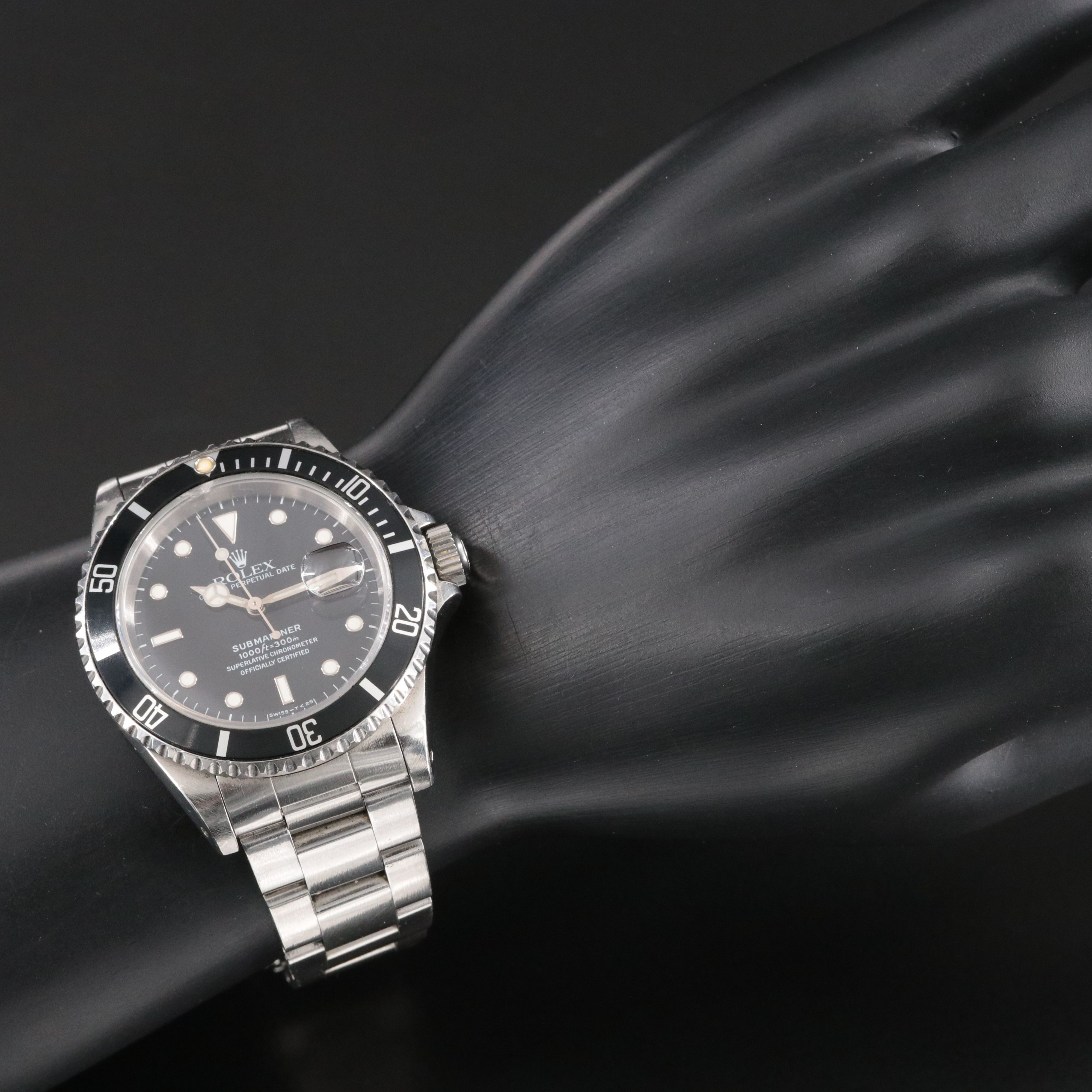 1993-1994 Rolex Oyster Perpetual Stainless Steel Submariner Date Watch