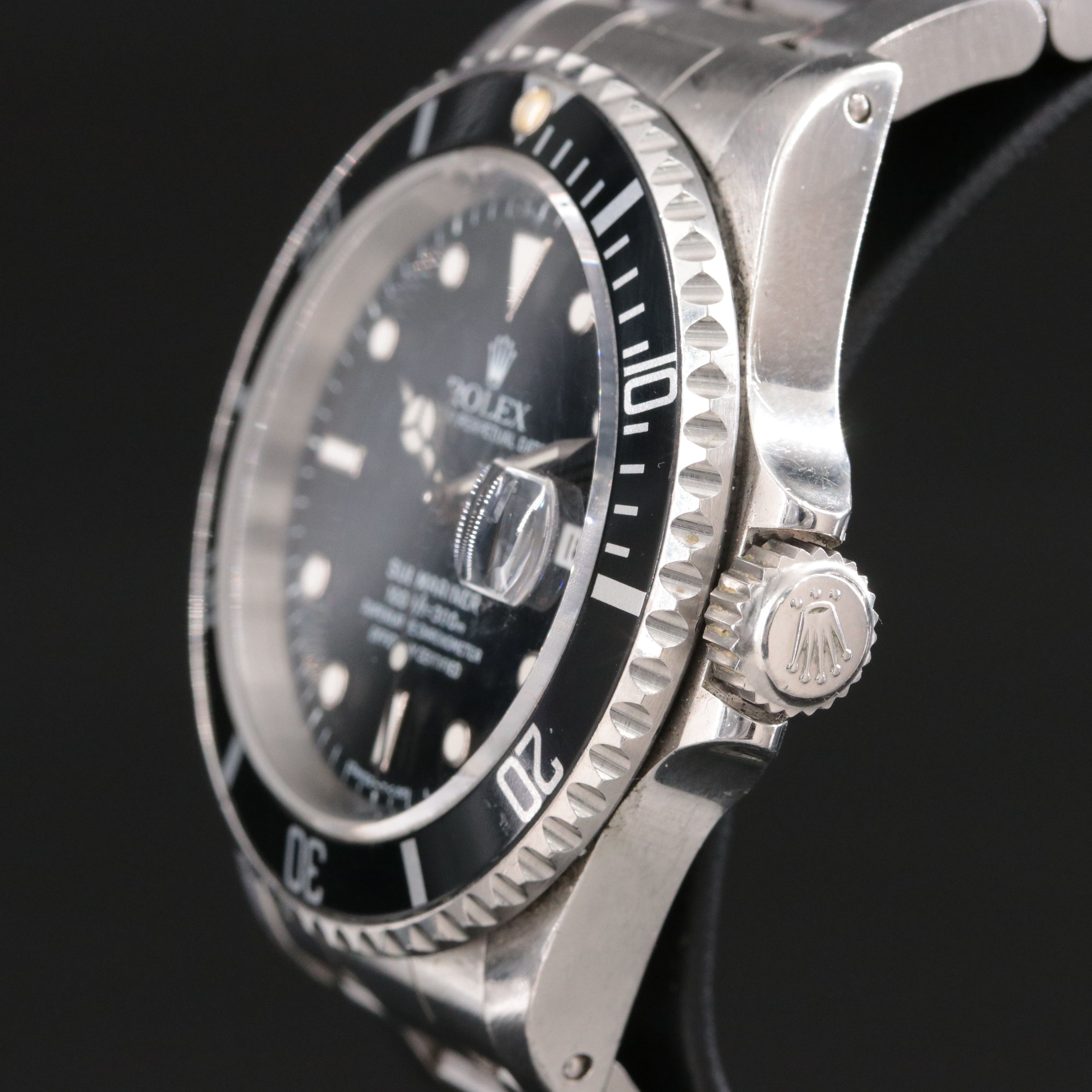 1993-1994 Rolex Oyster Perpetual Stainless Steel Submariner Date Watch