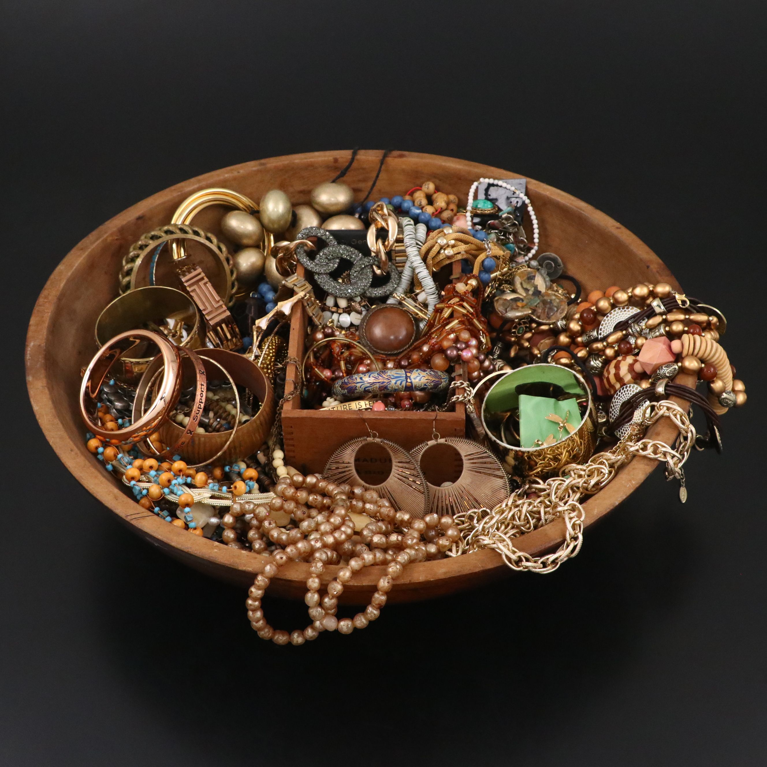 Uncommon Discoveries: Jewelry Collection