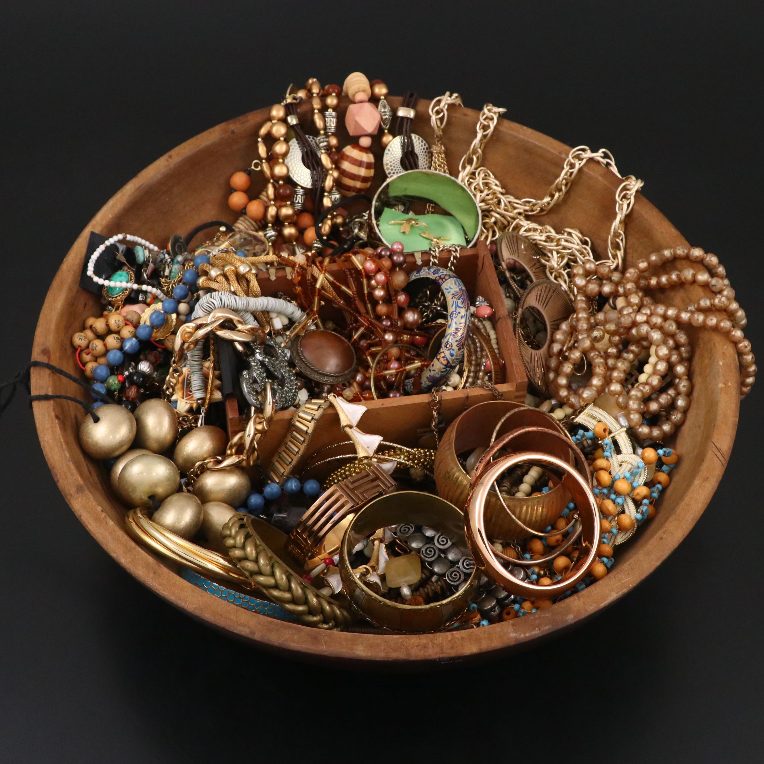 Uncommon Discoveries: Jewelry Collection