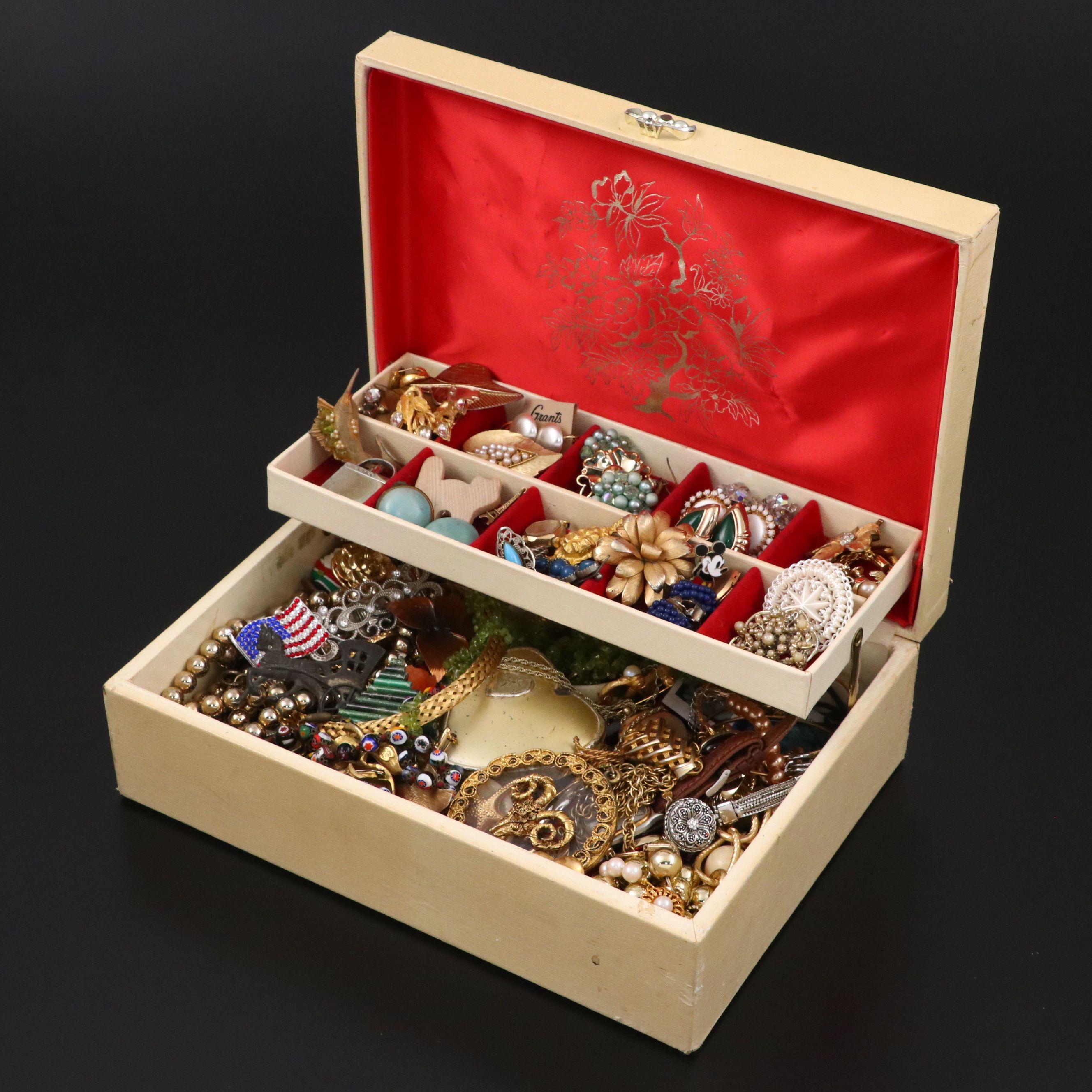 Uncommon Discoveries: Jewelry Collection