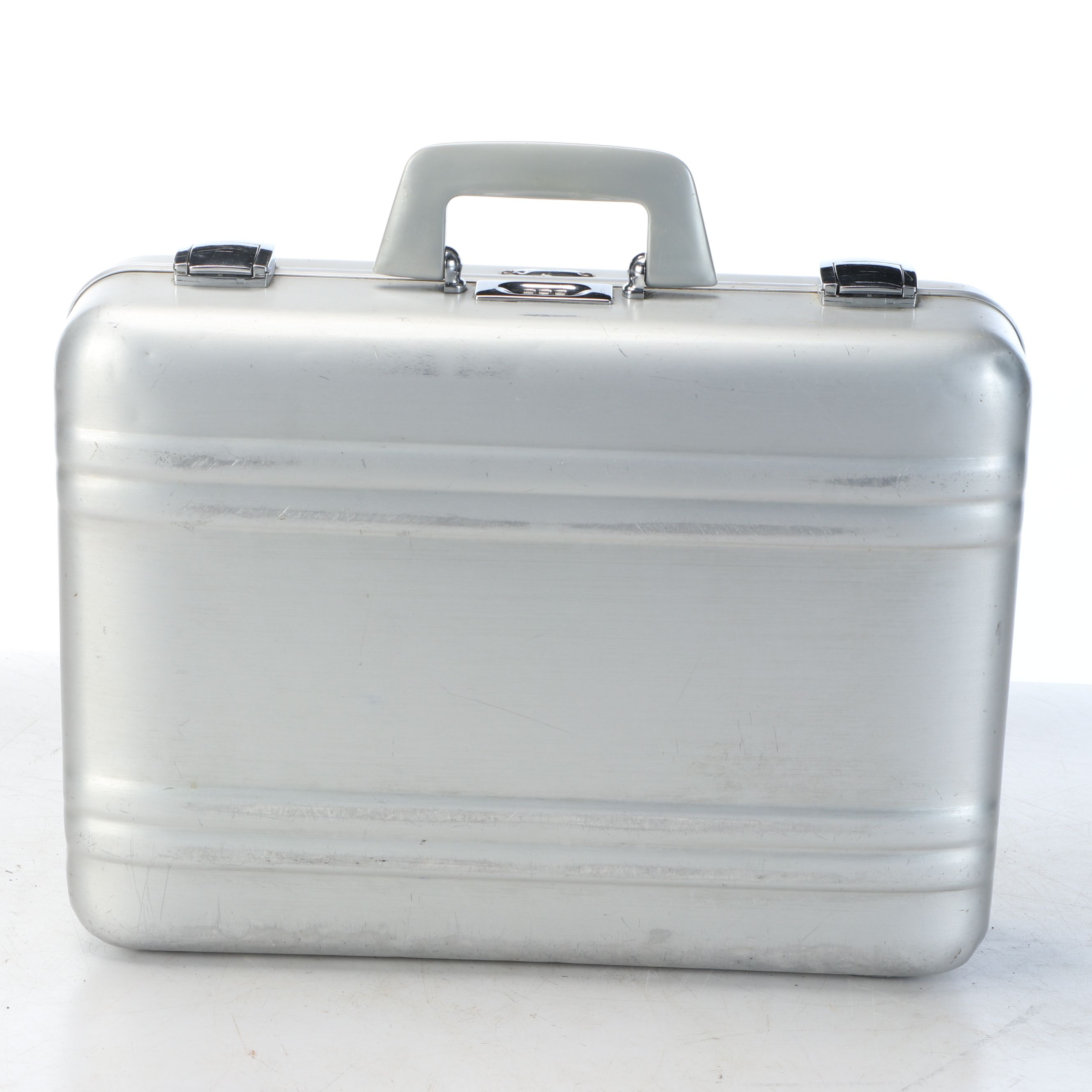 Elite by Zero Halliburton Aluminum Locking Attaché Cases, Late 20th C.