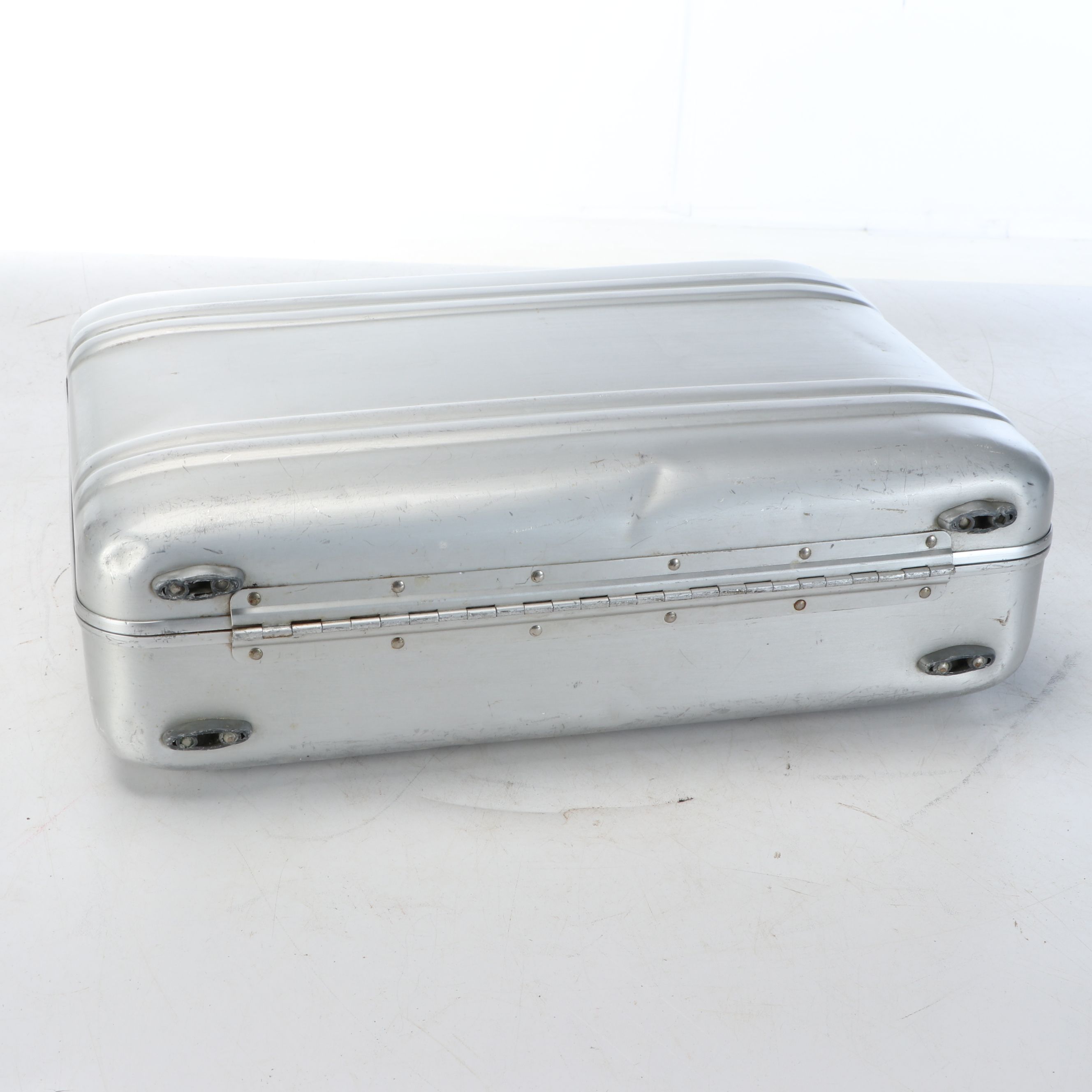 Elite by Zero Halliburton Aluminum Locking Attaché Cases, Late 20th C.