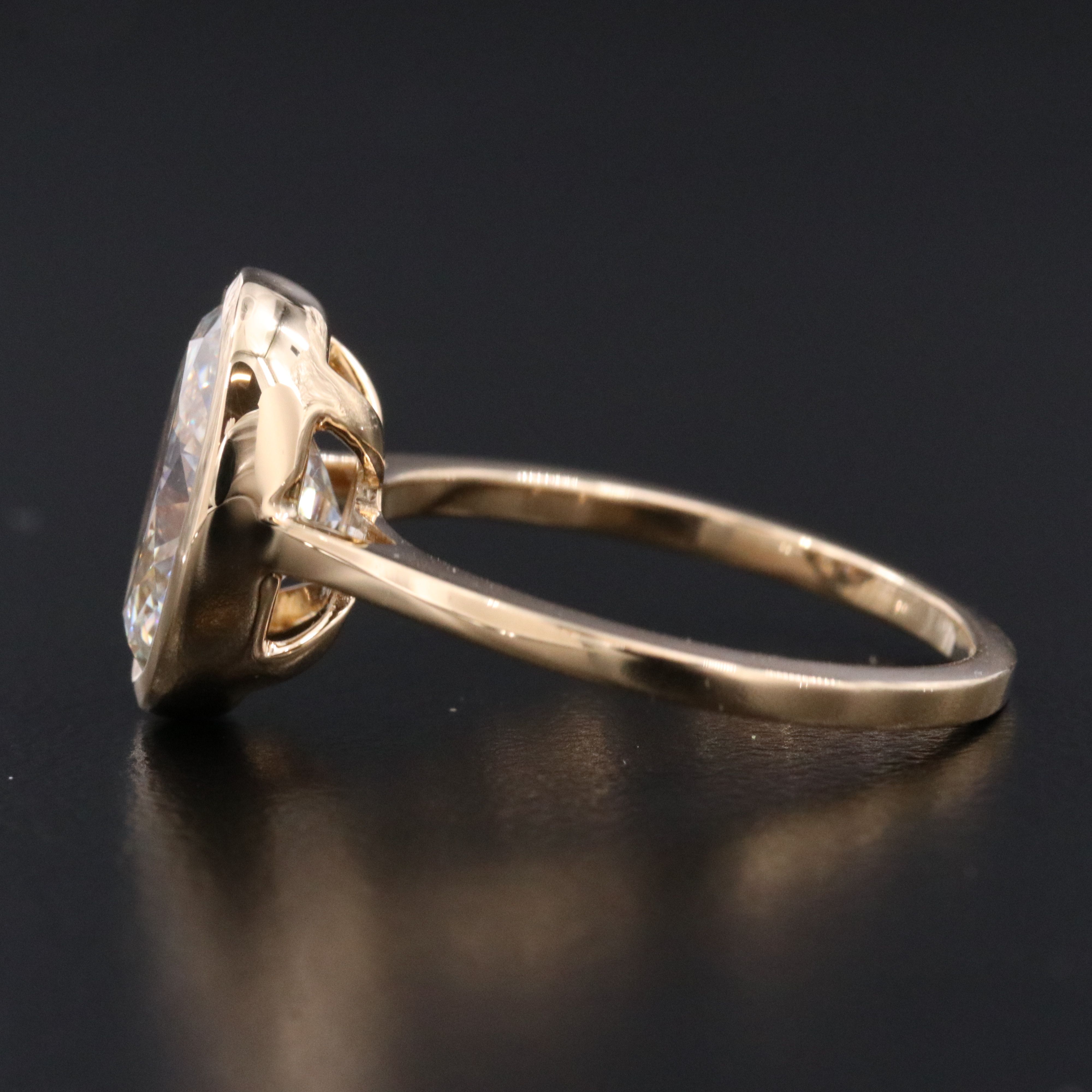 18K 3.07 CT Lab Grown Diamond Solitaire Ring with IGI Report