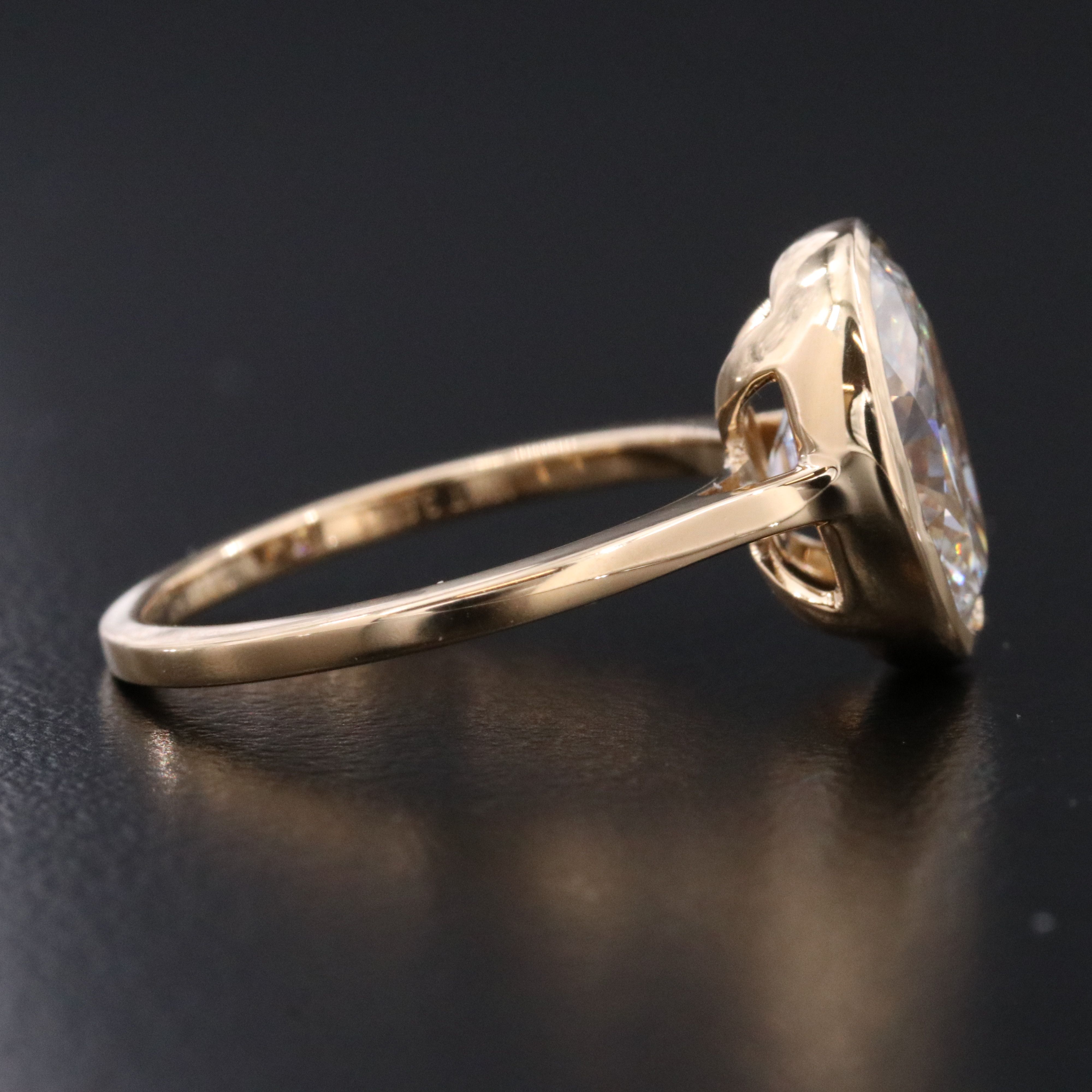 18K 3.07 CT Lab Grown Diamond Solitaire Ring with IGI Report