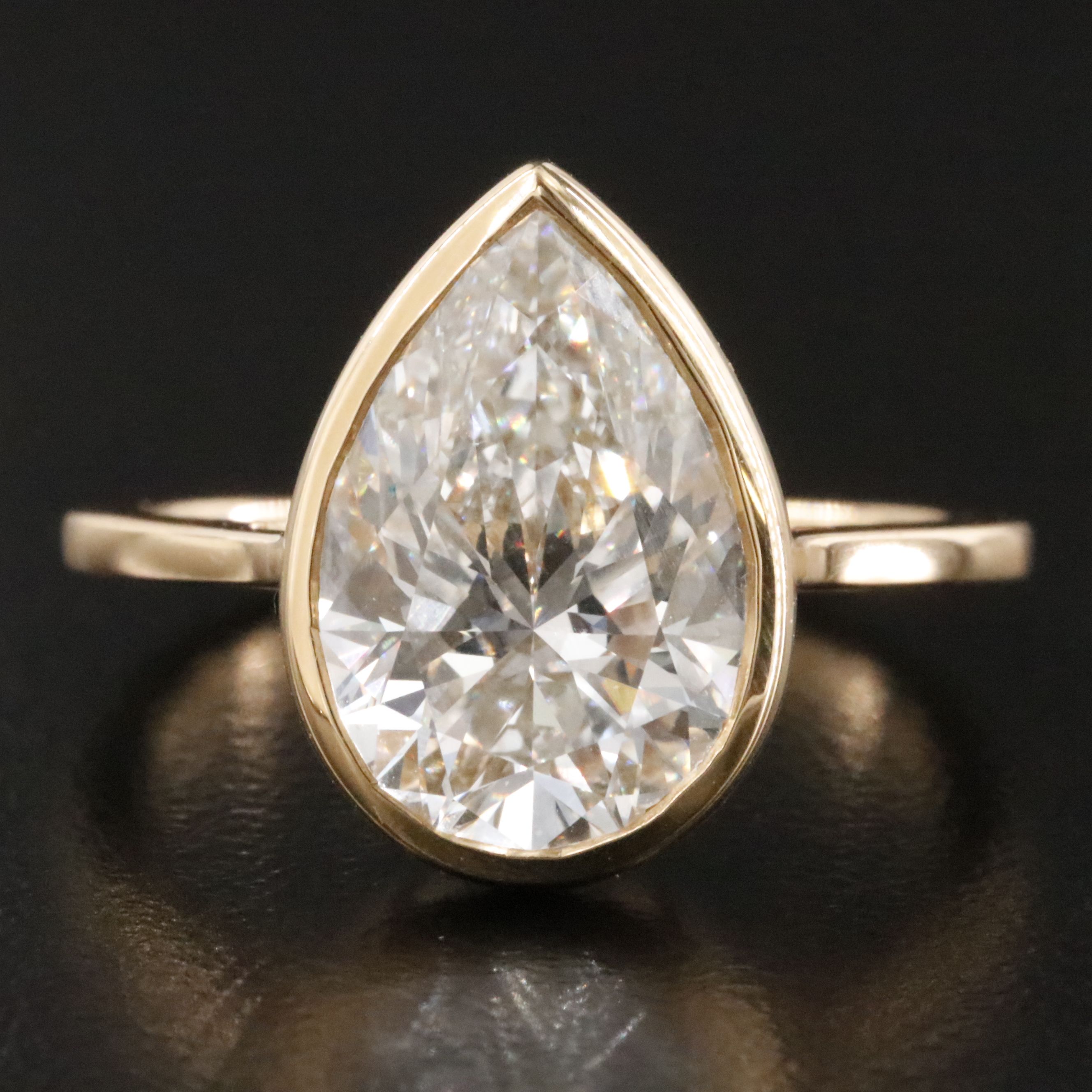 18K 4.06 CT Lab Grown Diamond Solitaire Ring with IGI Report