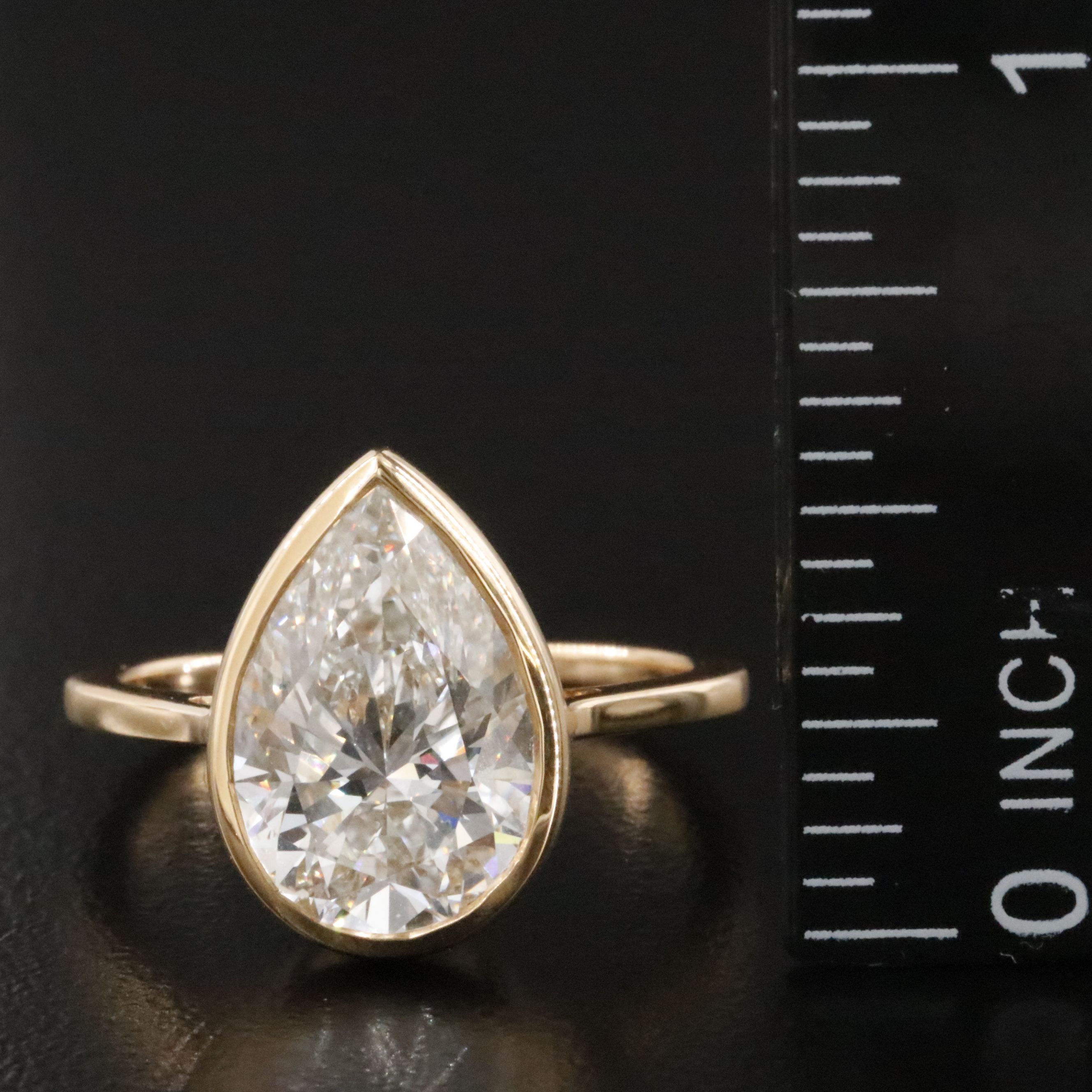 18K 4.06 CT Lab Grown Diamond Solitaire Ring with IGI Report