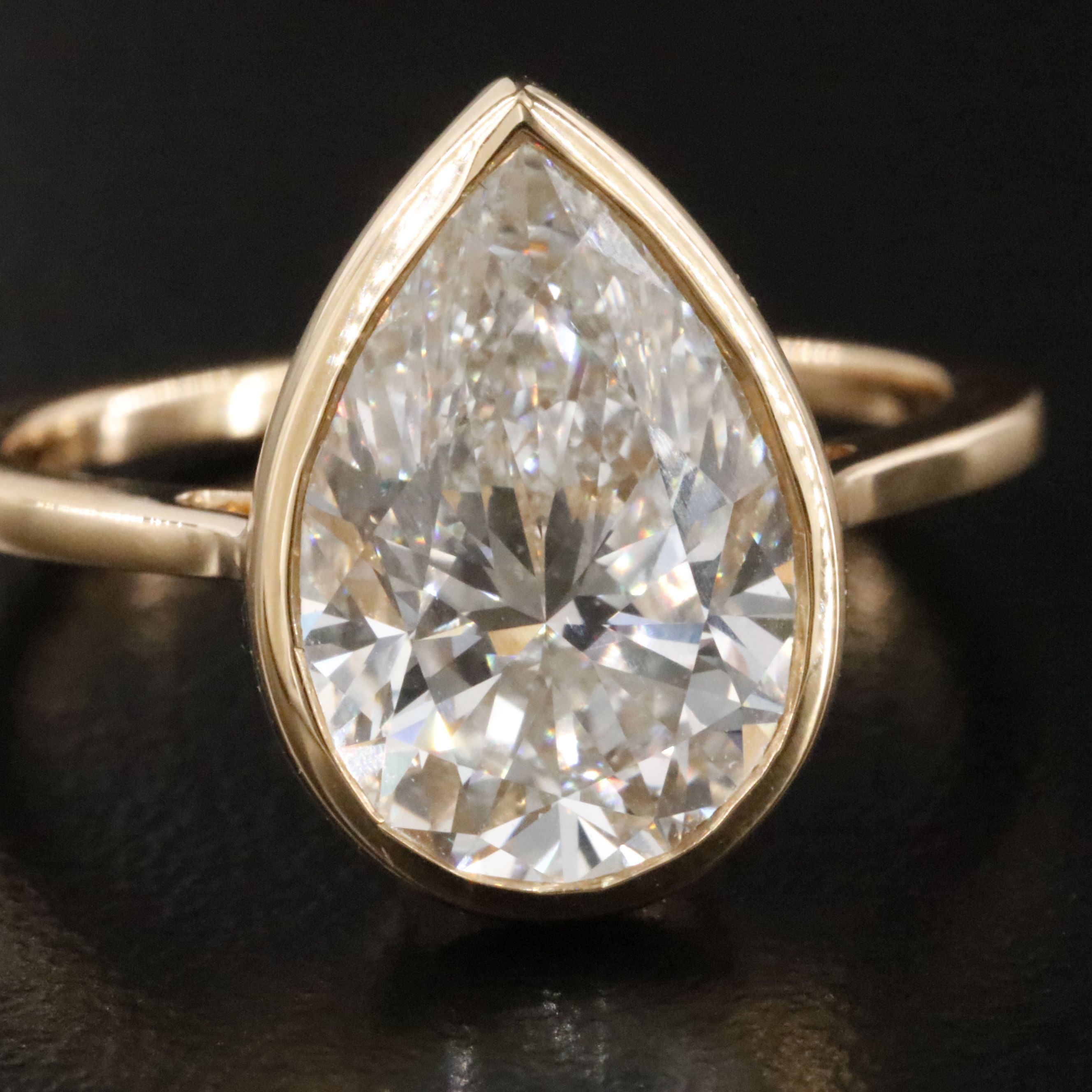 18K 4.06 CT Lab Grown Diamond Solitaire Ring with IGI Report