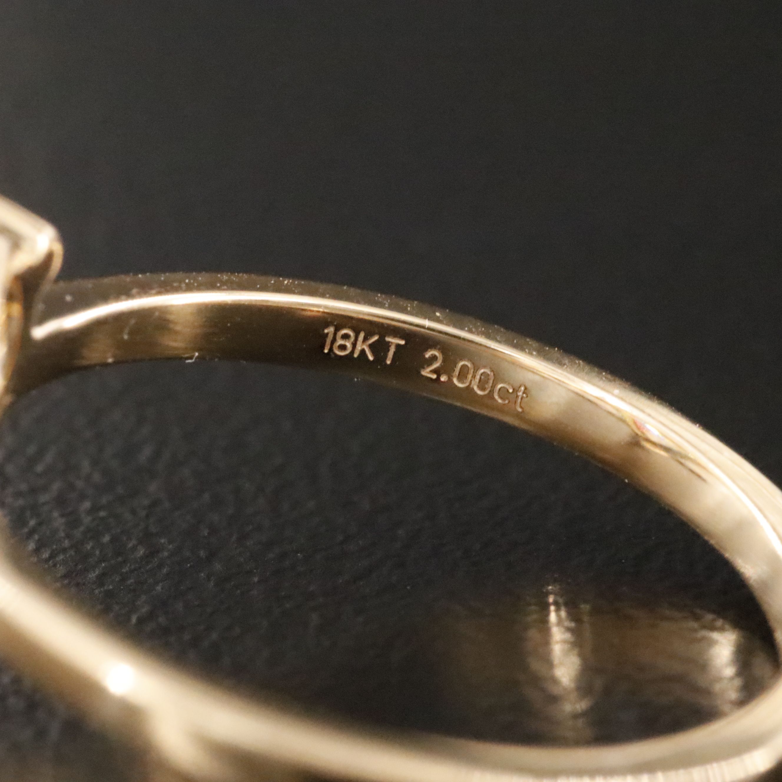 18K 2.00 CT Lab Grown Diamond Solitaire Ring with IGI Report