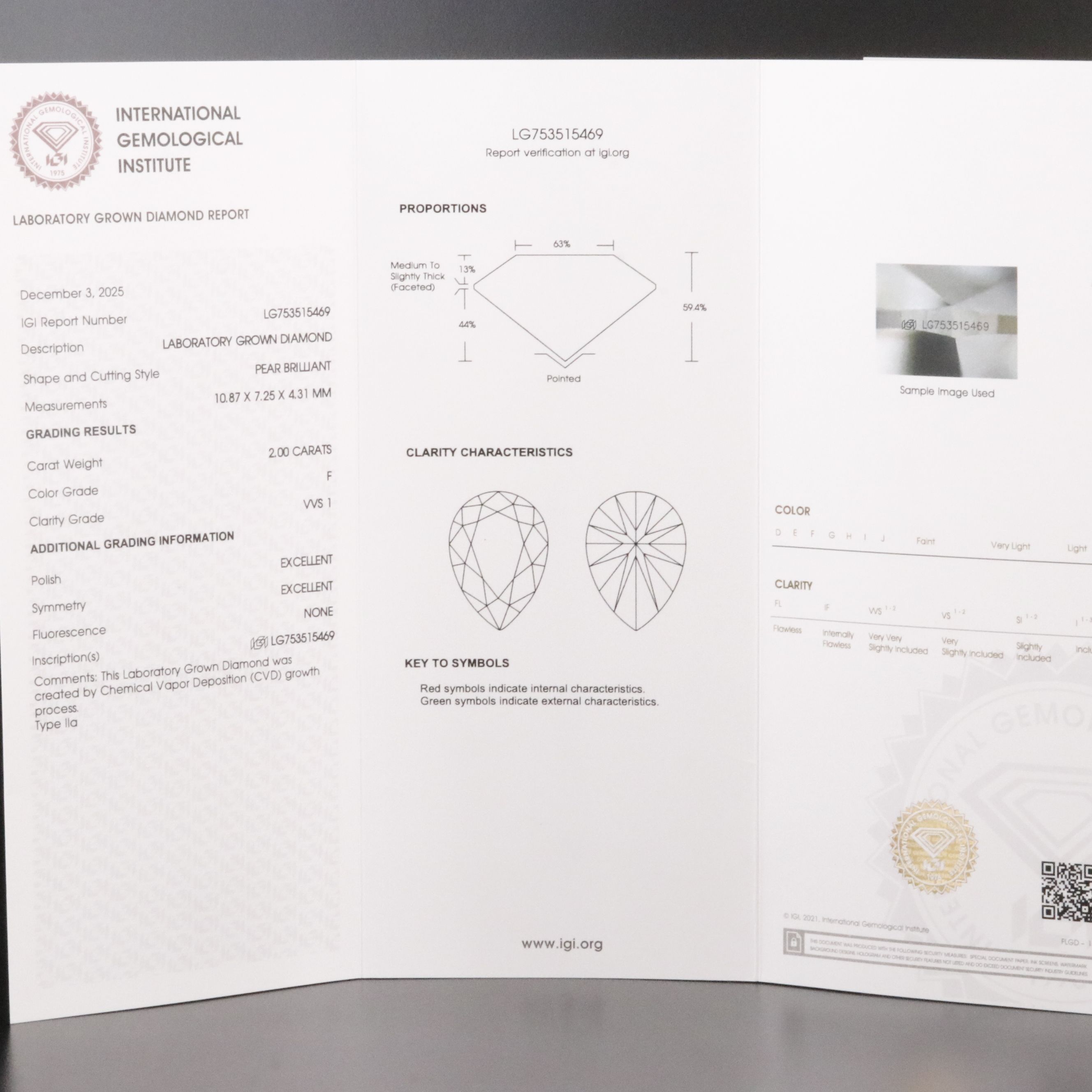 18K 2.00 CT Lab Grown Diamond Solitaire Ring with IGI Report