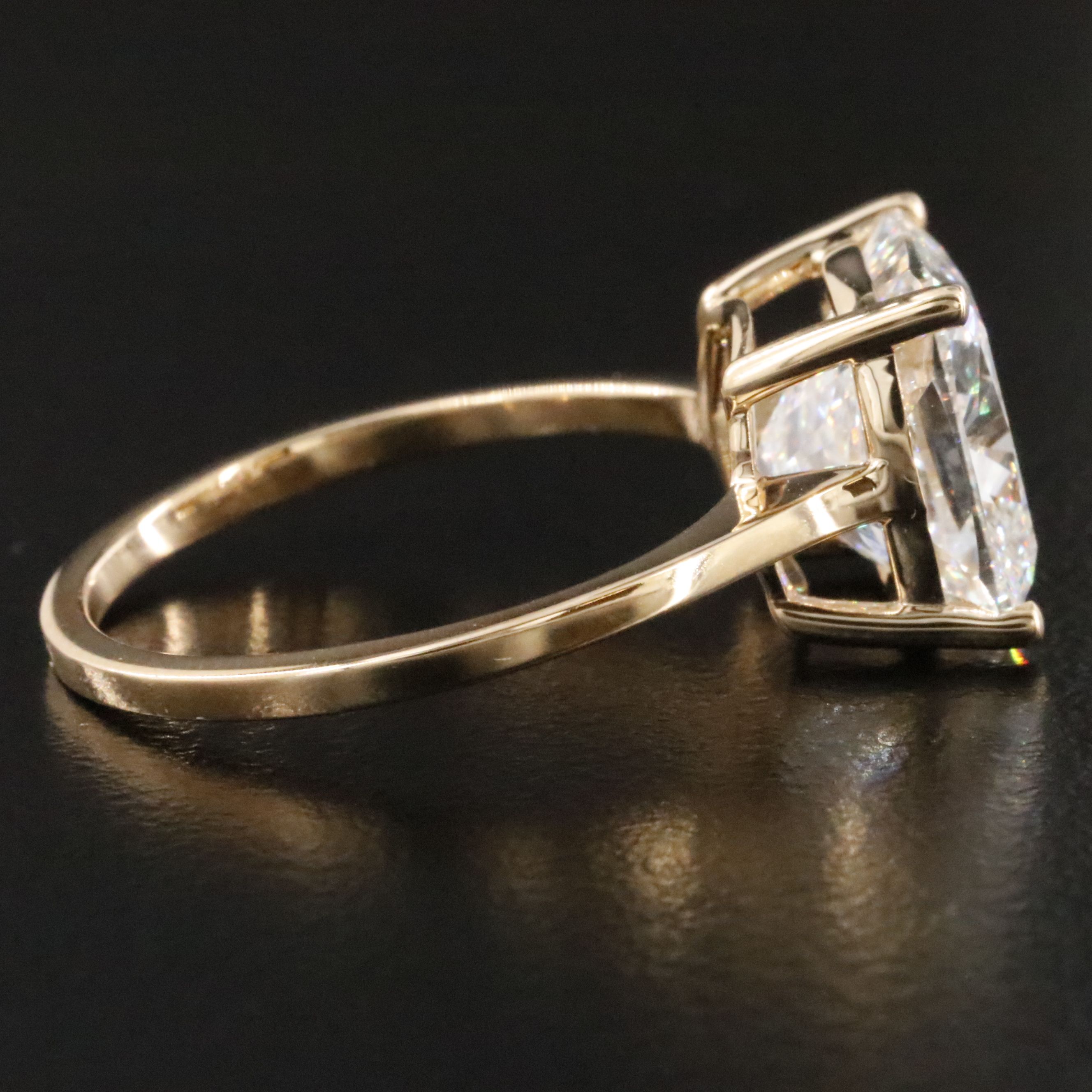 18K 5.01 CT Lab Grown Diamond Solitaire Ring with IGI Report