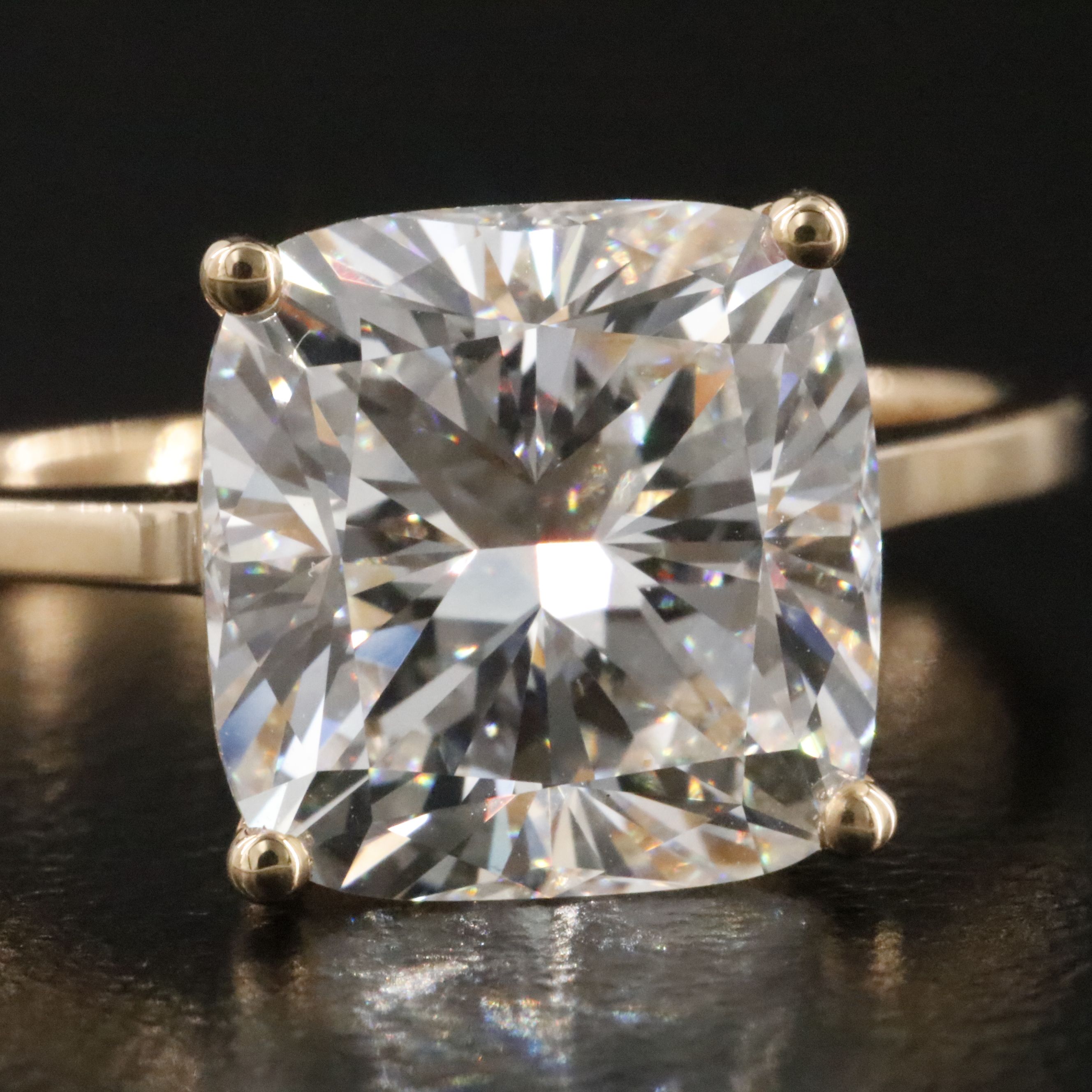 18K 5.01 CT Lab Grown Diamond Solitaire Ring with IGI Report