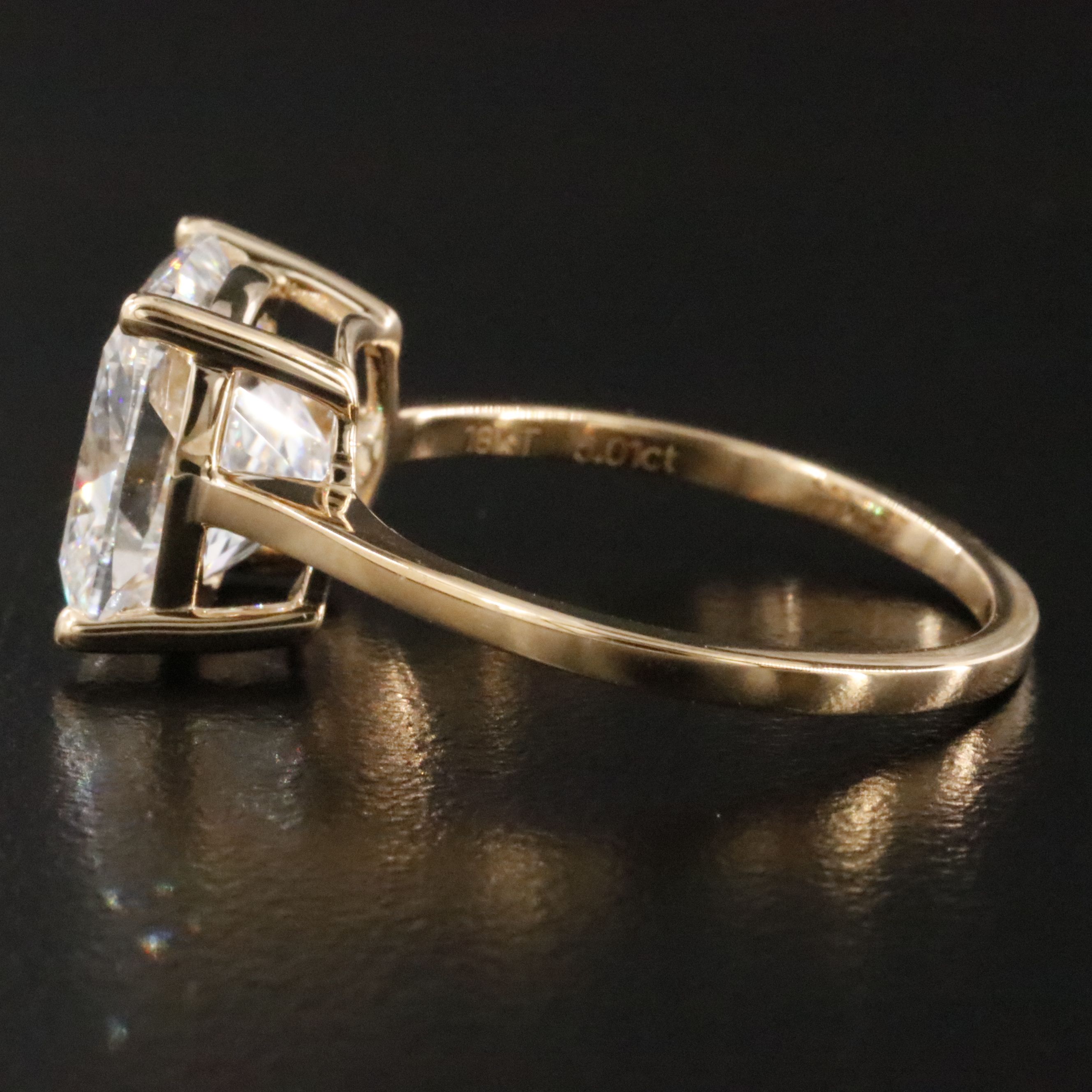 18K 5.01 CT Lab Grown Diamond Solitaire Ring with IGI Report