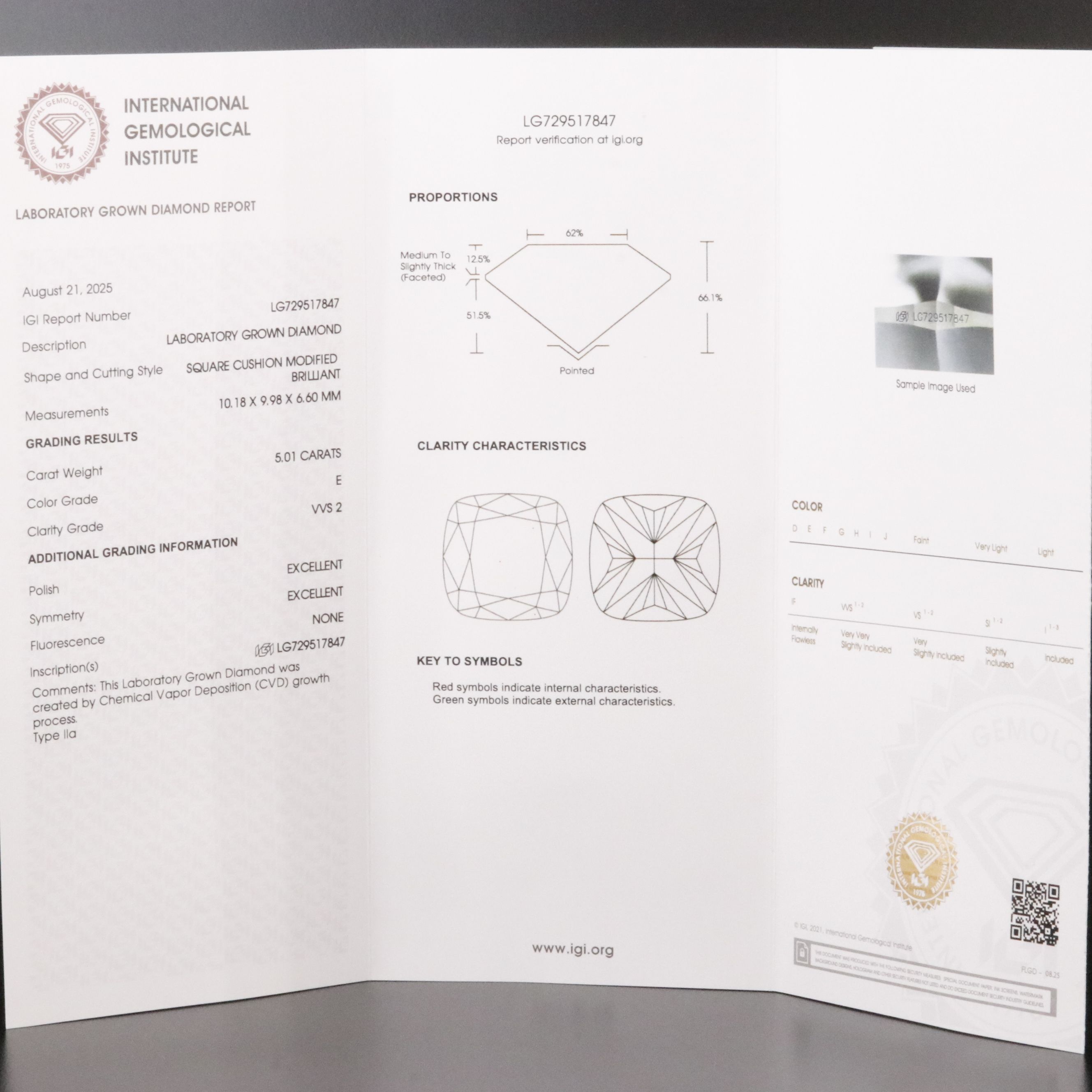 18K 5.01 CT Lab Grown Diamond Solitaire Ring with IGI Report