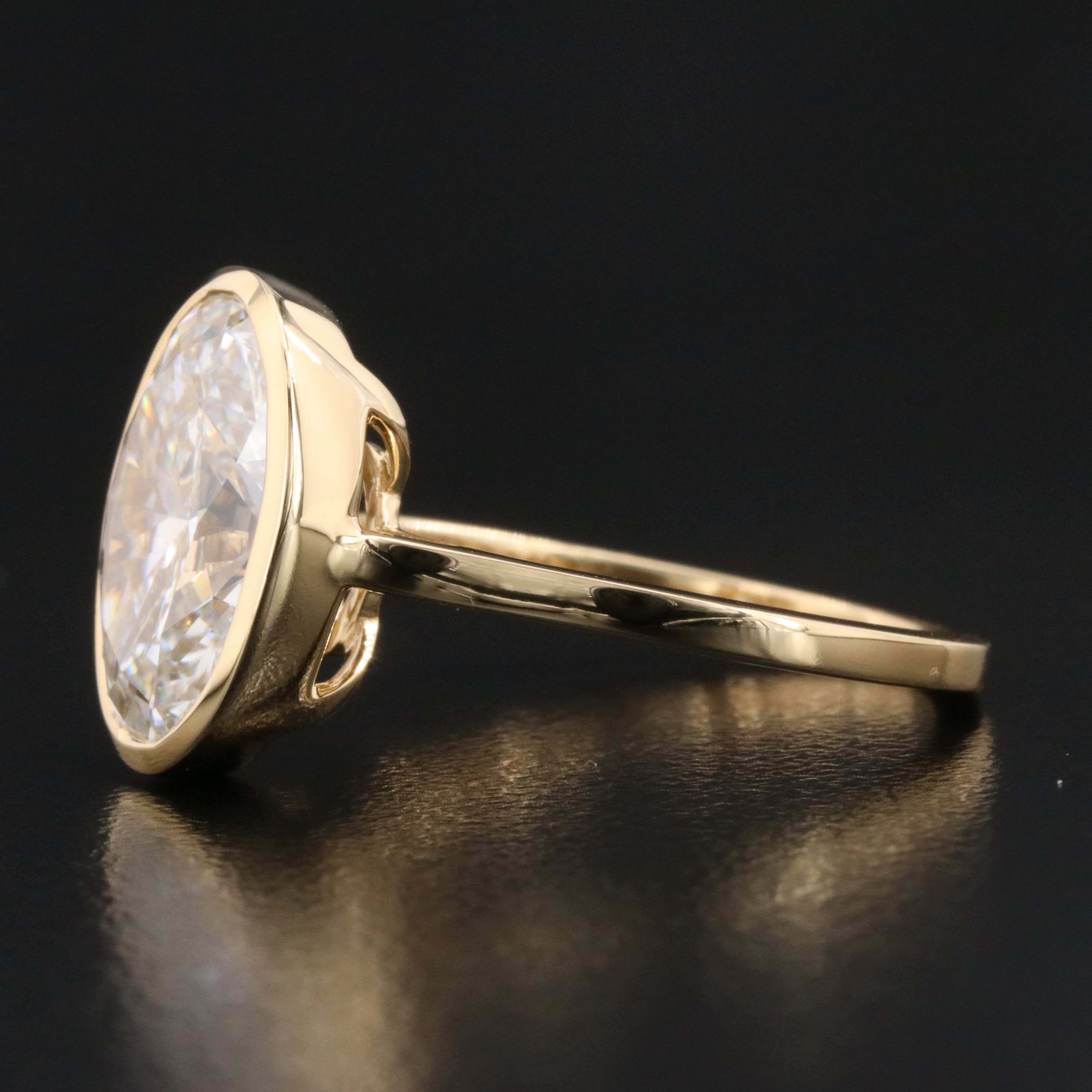 18K 4.10 CT Lab Grown Diamond Solitaire Ring with IGI Report