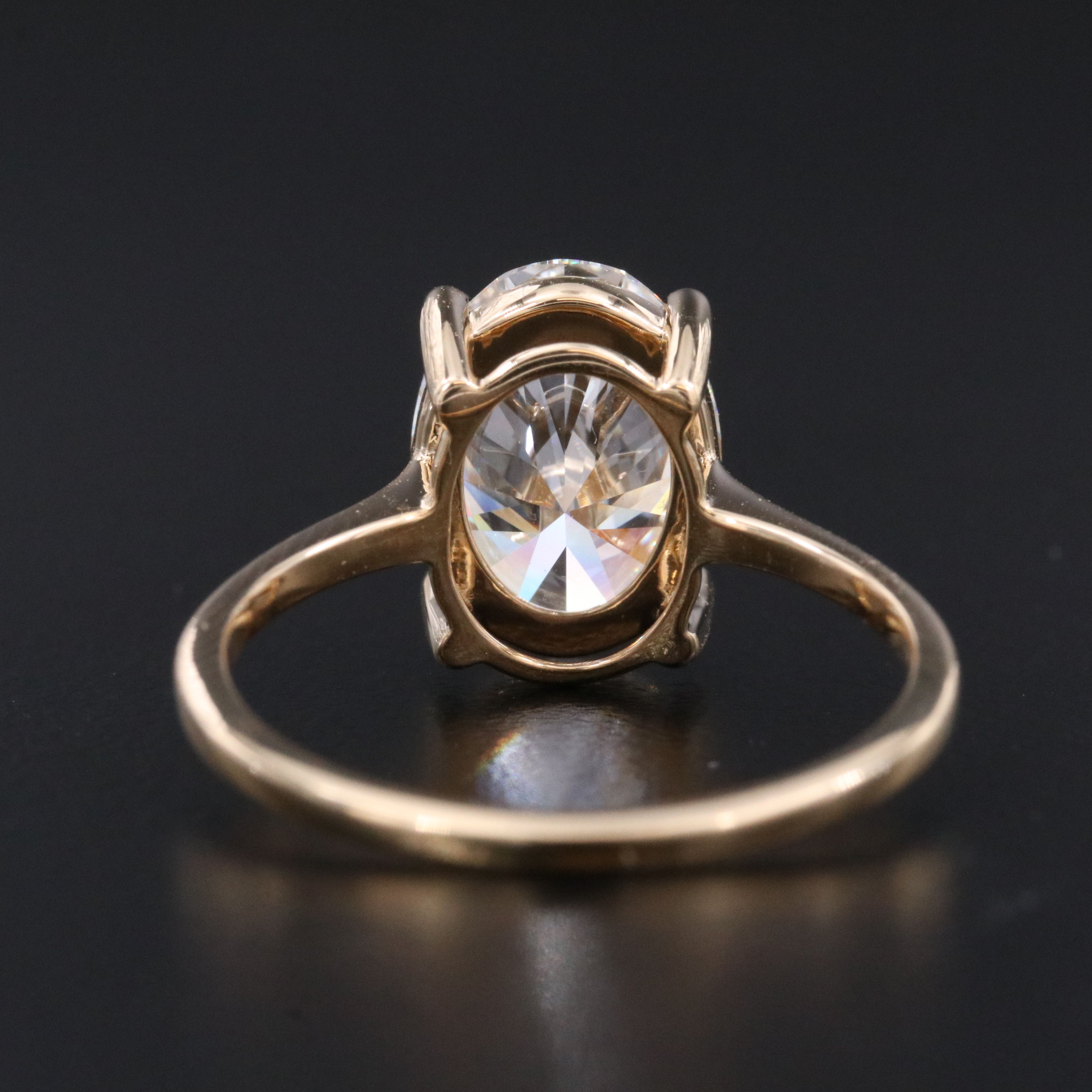 18K 3.06 CT Lab Grown Diamond Solitaire Ring with IGI Report