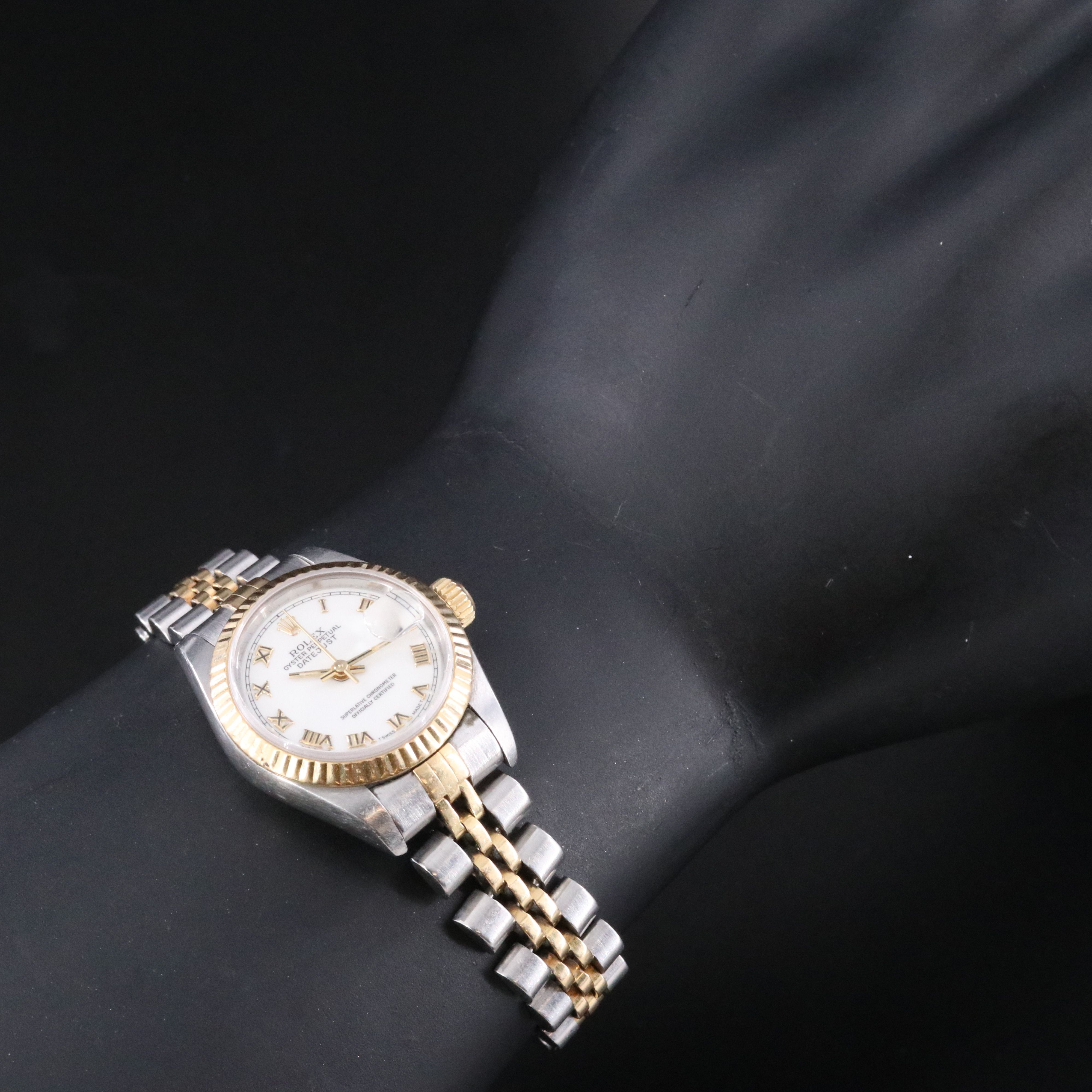 1993 - 1994 Rolex White Roman Index Dial Two Tone Datejust 69173 Watch