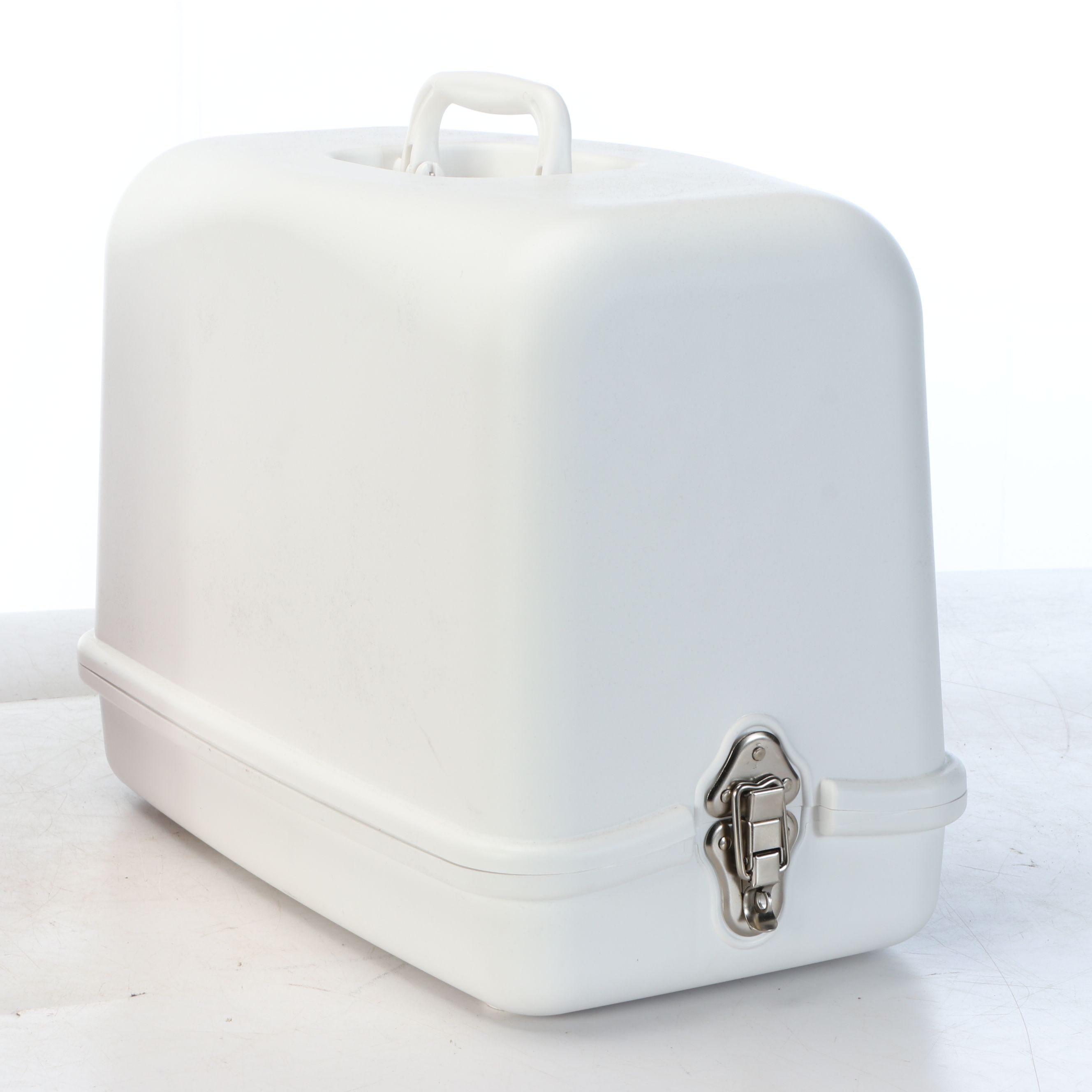 Singer Heavy Duty Sewing Machine with Case