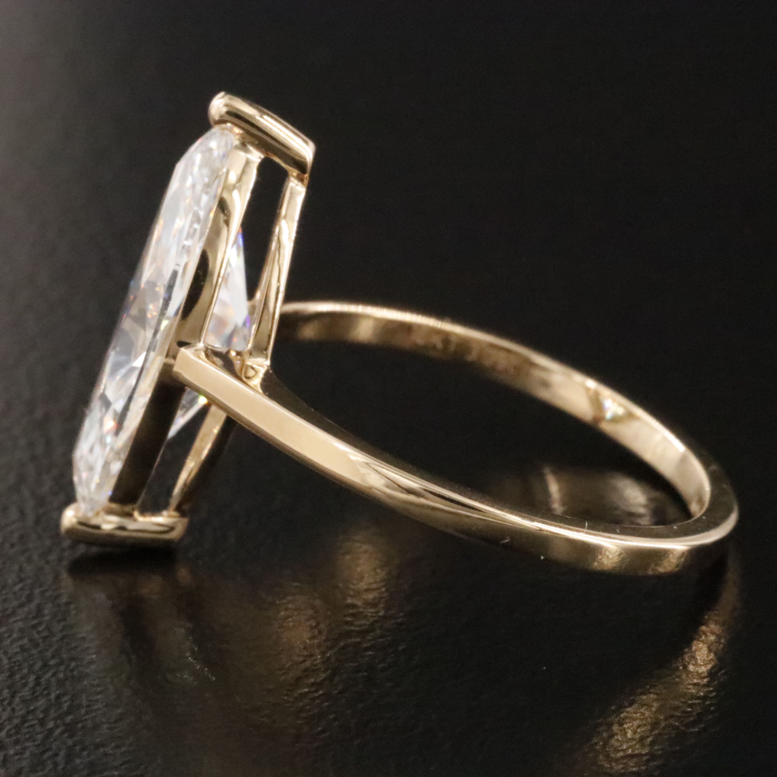 18K 3.05 CT Lab Grown Diamond Solitaire Ring with IGI Report