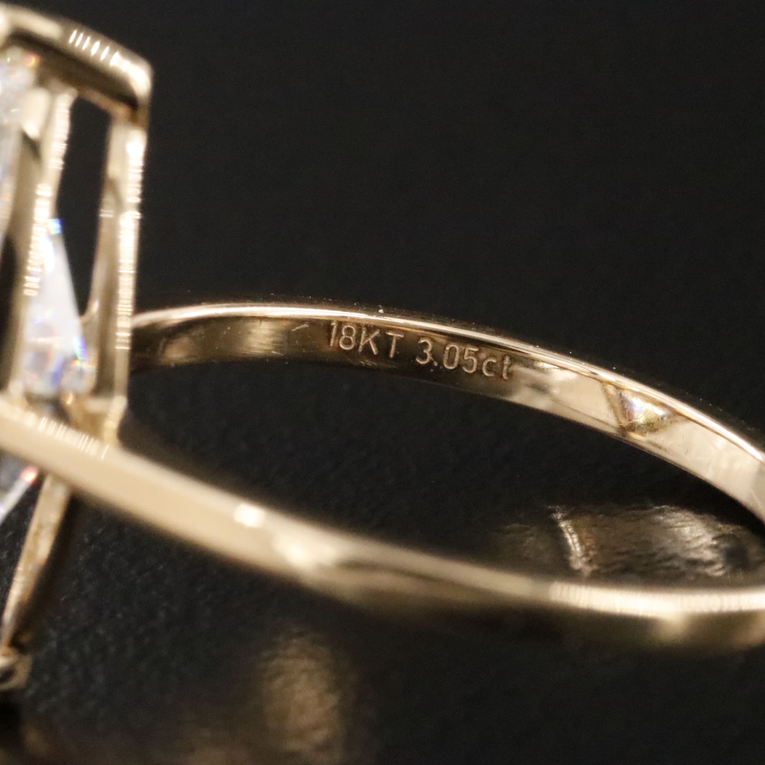 18K 3.05 CT Lab Grown Diamond Solitaire Ring with IGI Report