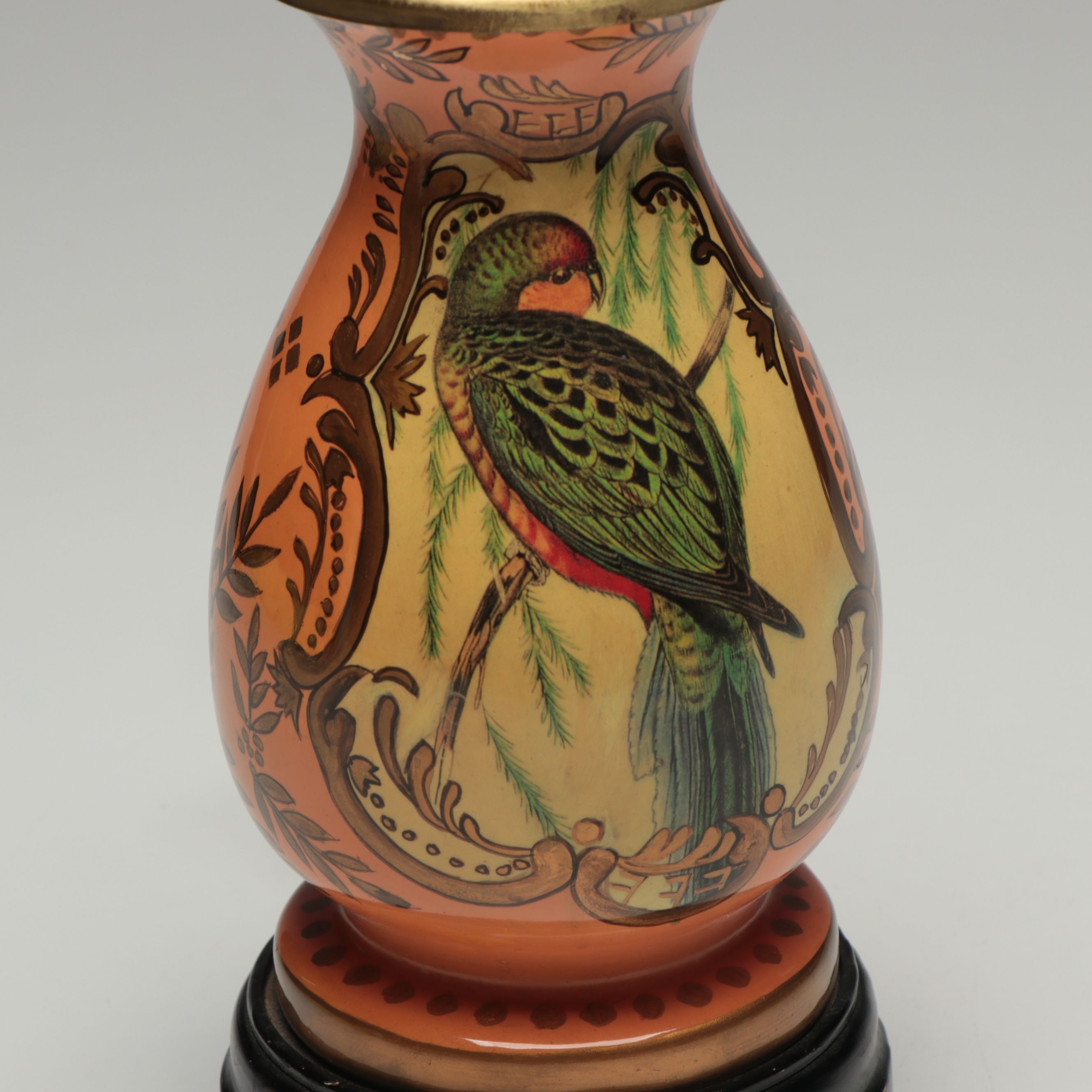 Urn Shaped Tropical Bird Table Lamp