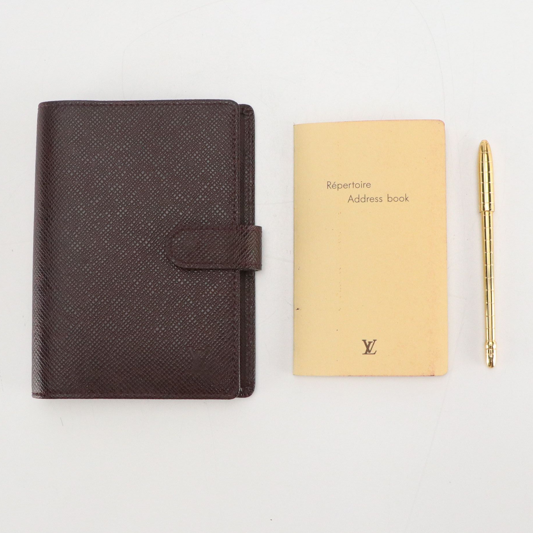 Louis Vuitton Small Ring Agenda Cover in Bordeaux Taïga Leather w/ Accessories