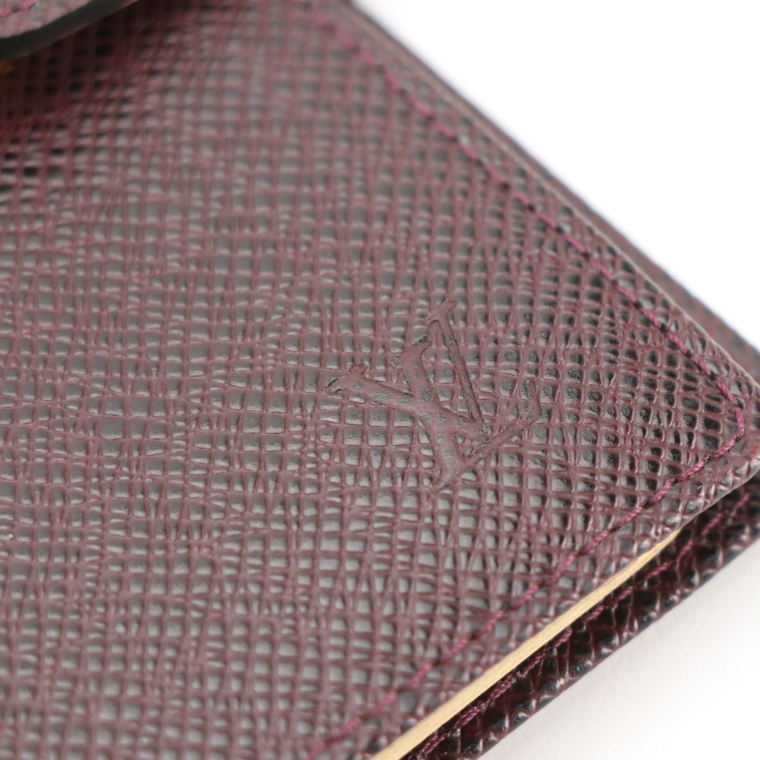 Louis Vuitton Small Ring Agenda Cover in Bordeaux Taïga Leather w/ Accessories