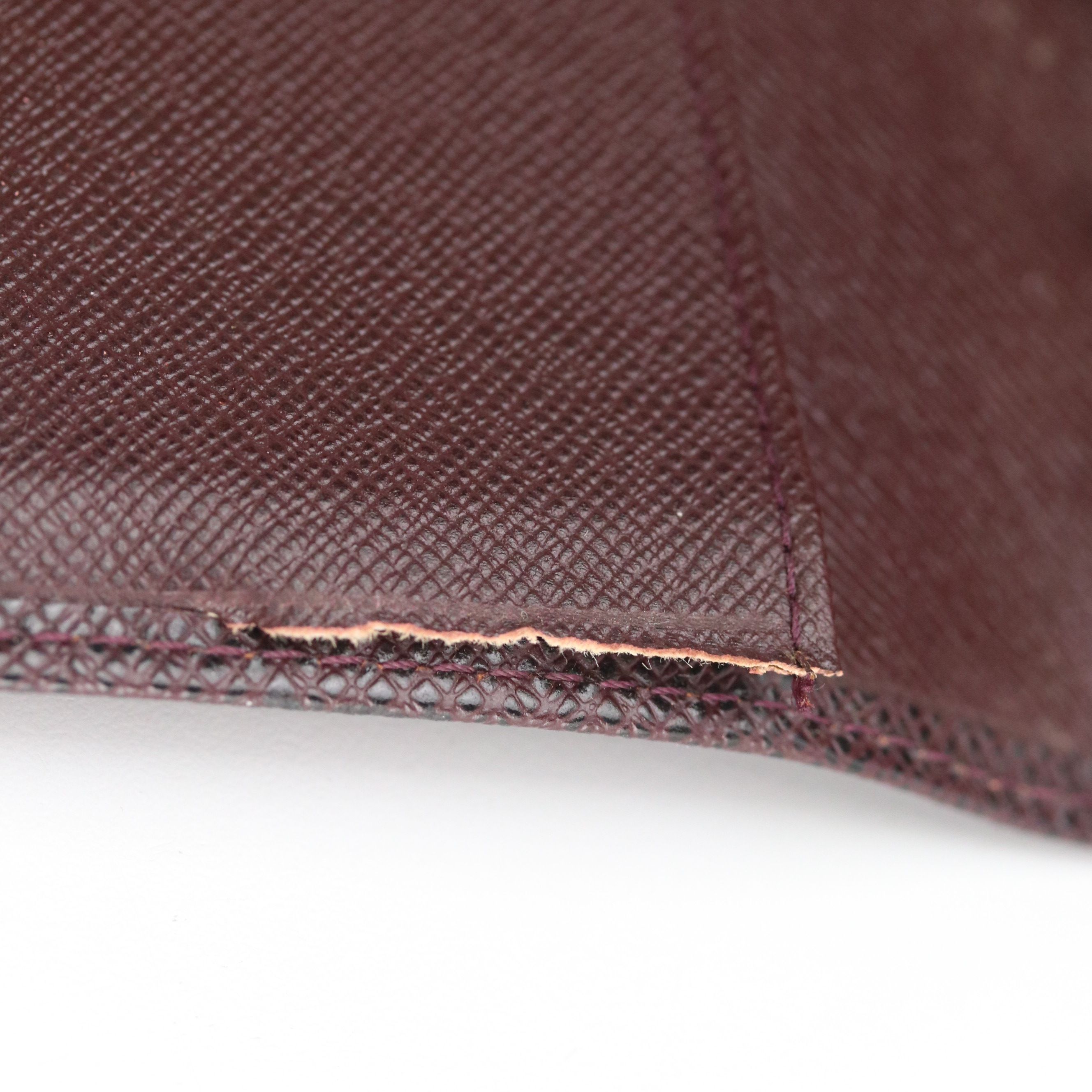 Louis Vuitton Small Ring Agenda Cover in Bordeaux Taïga Leather w/ Accessories