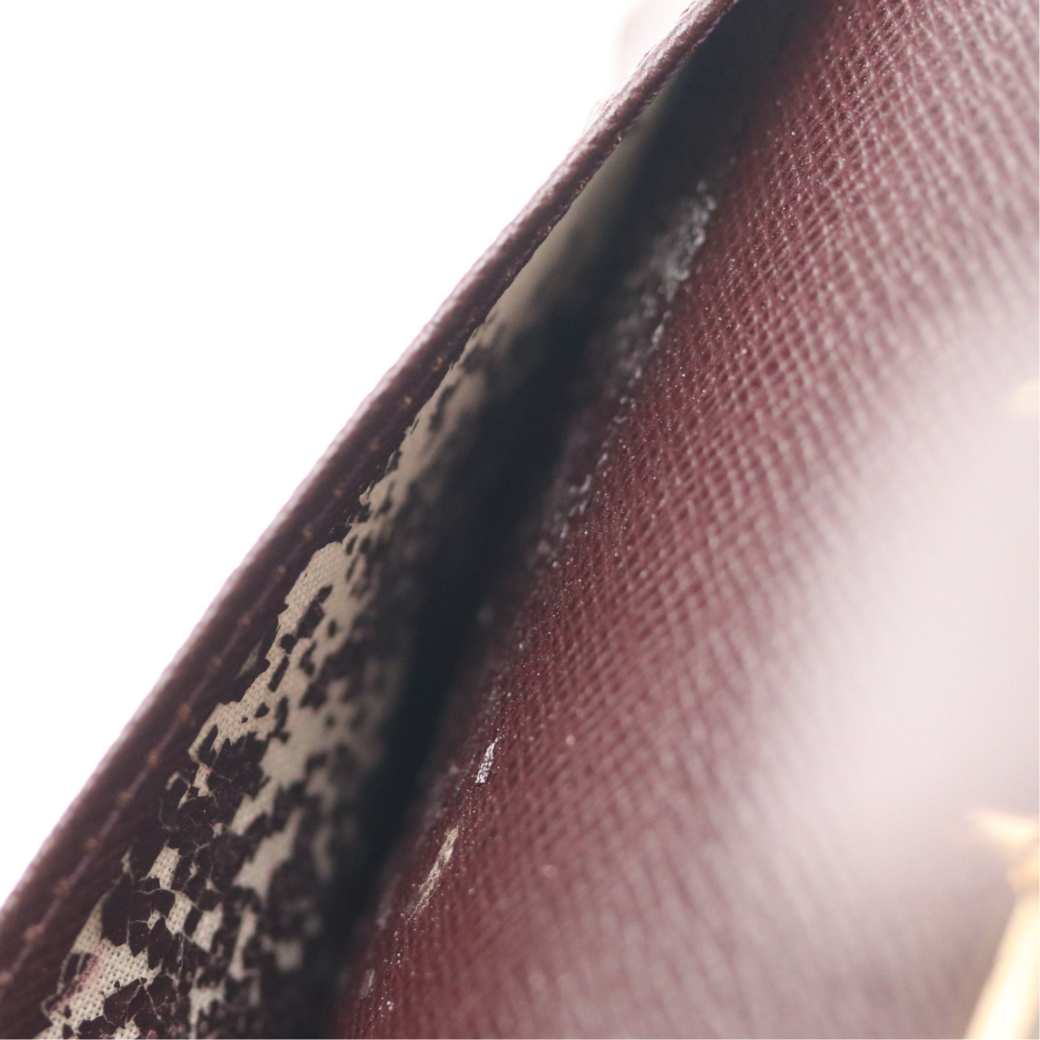 Louis Vuitton Small Ring Agenda Cover in Bordeaux Taïga Leather w/ Accessories