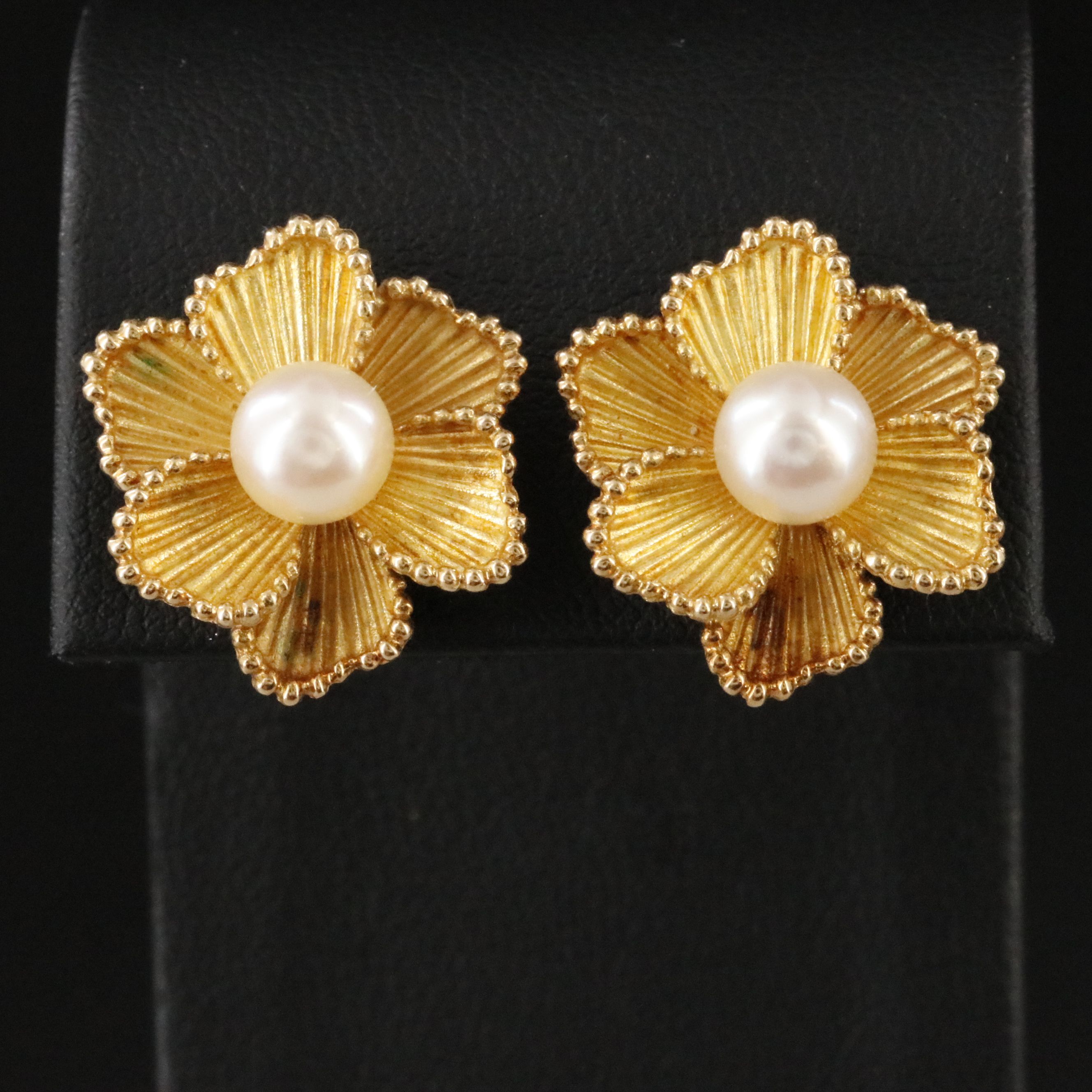 18K Pearl Flower Earrings