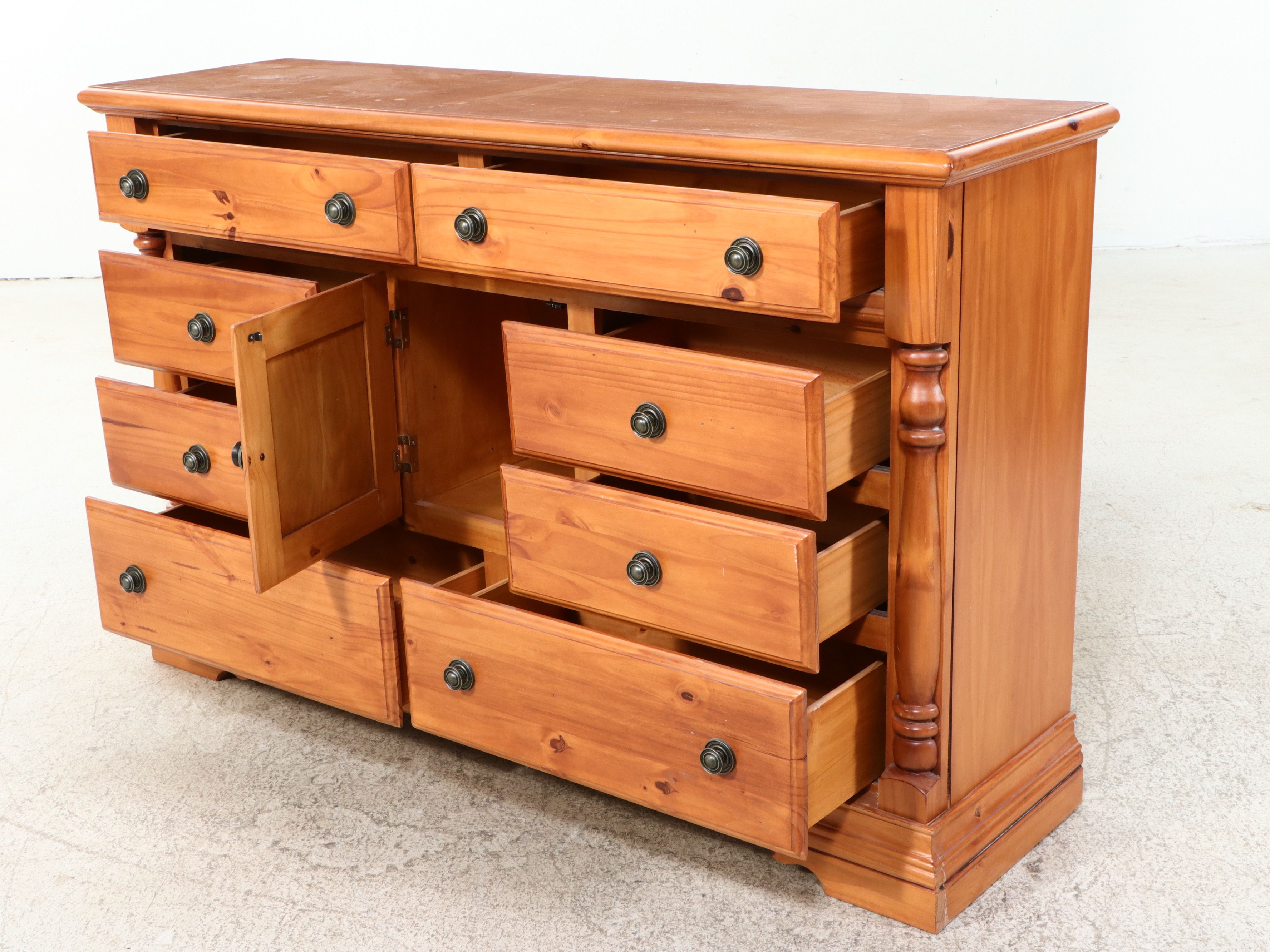 Colonial Style Pine Dresser with Center Cabinet