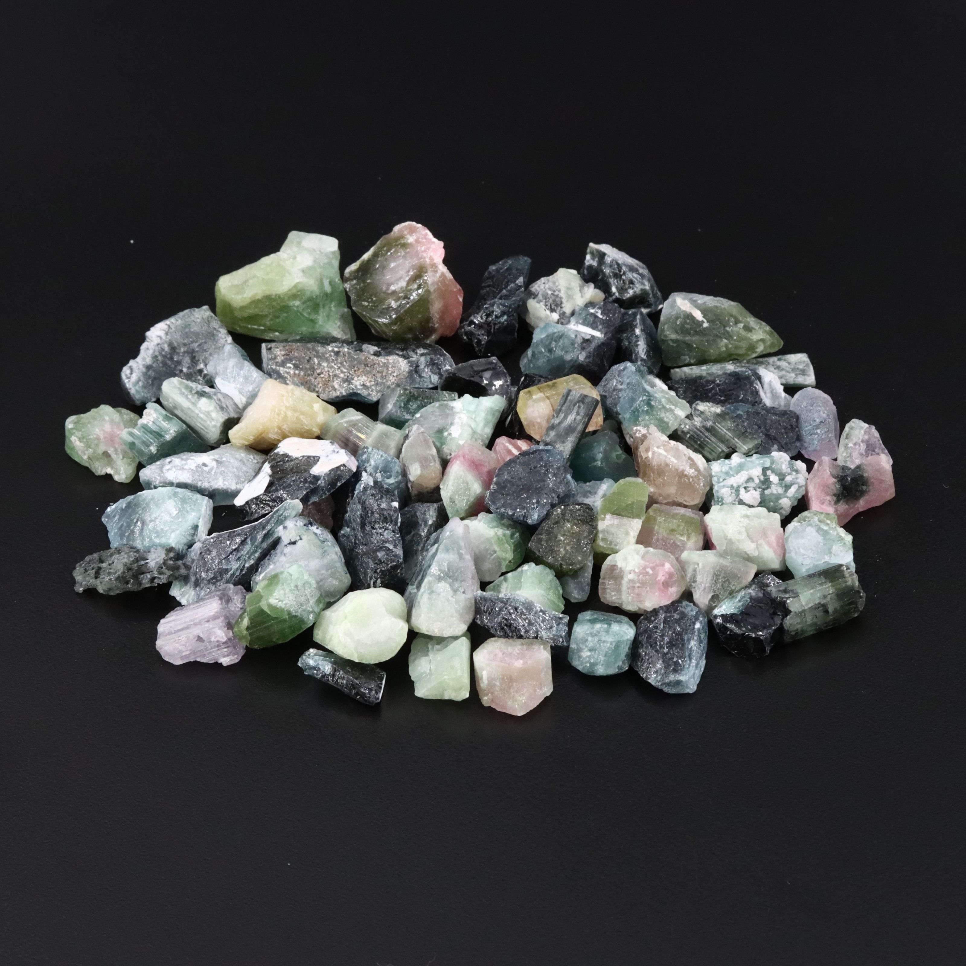 Loose 592.50 CTW Rough Tourmaline Lot