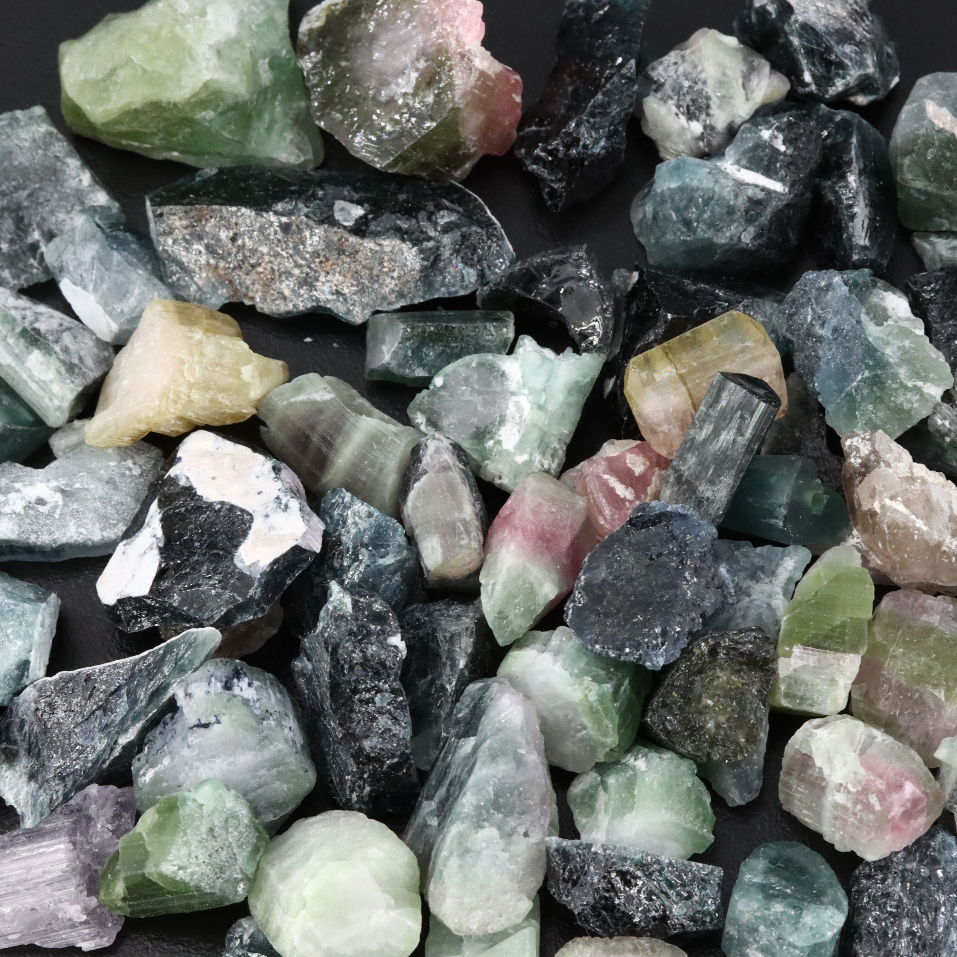 Loose 592.50 CTW Rough Tourmaline Lot