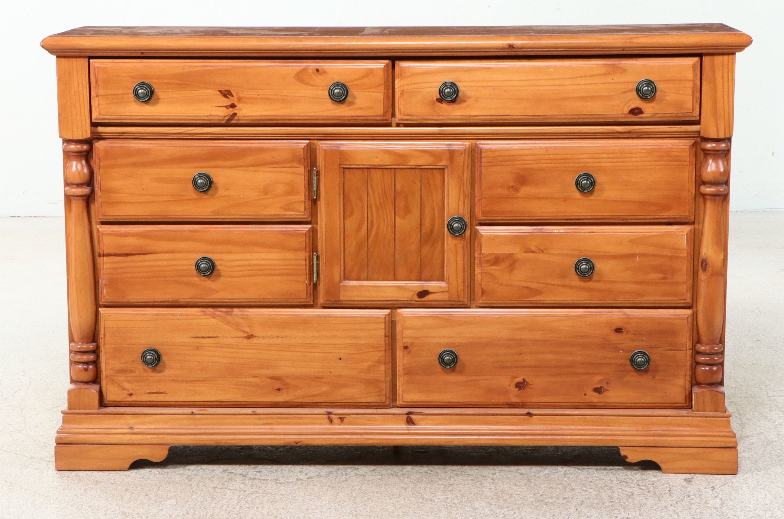 Colonial Style Pine Dresser with Center Cabinet
