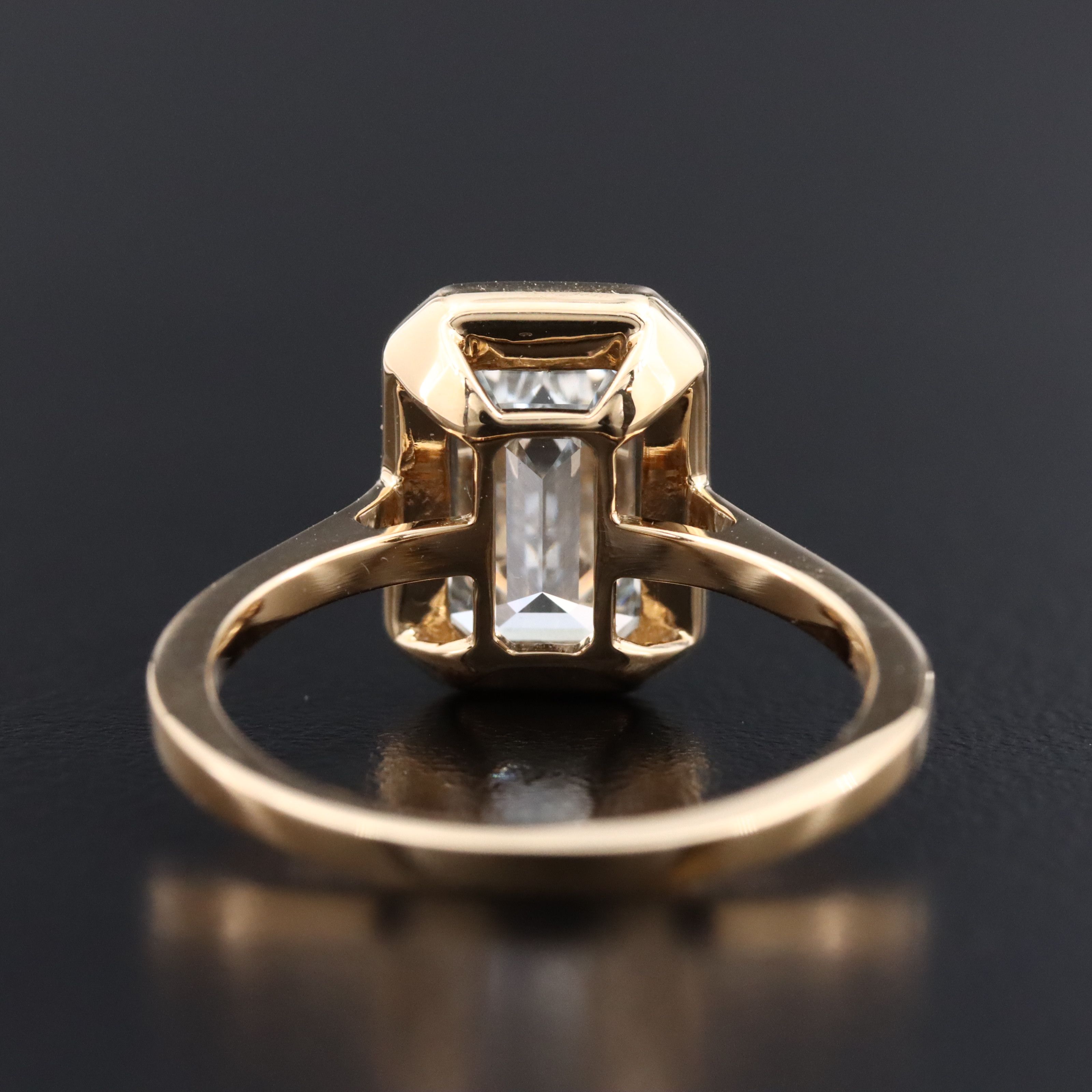 18K 3.14 CT Lab Grown Diamond Solitaire Ring with IGI Report