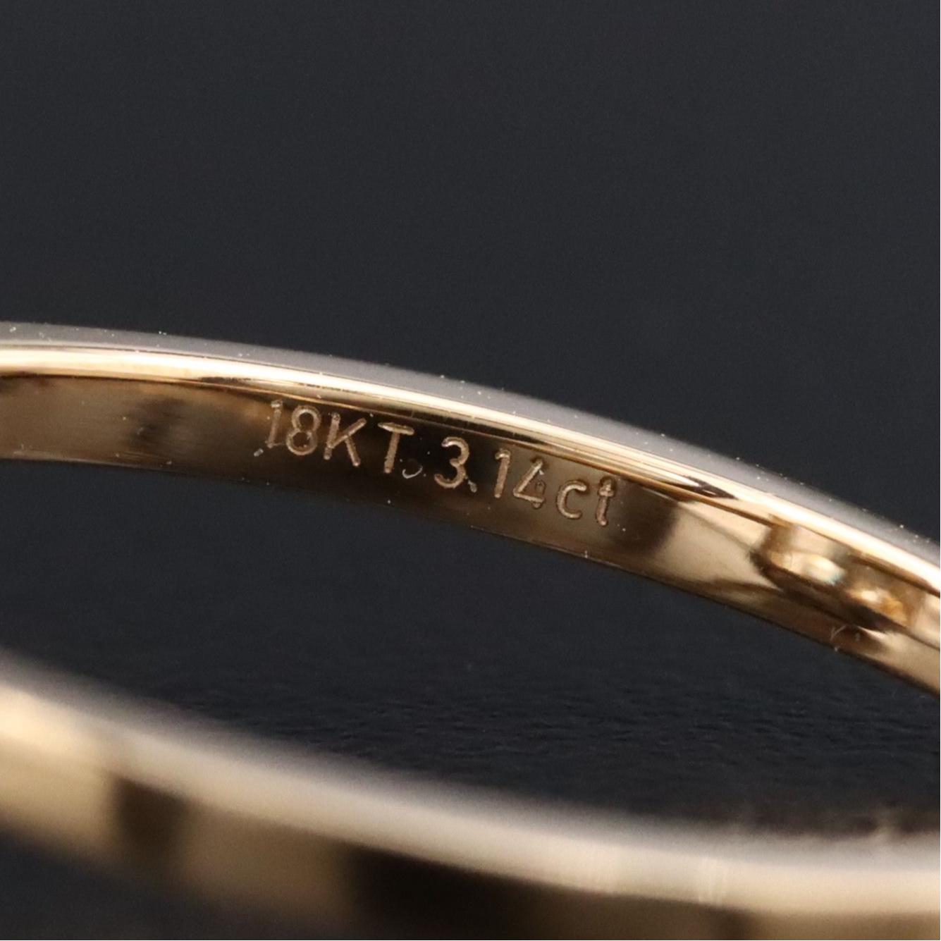 18K 3.14 CT Lab Grown Diamond Solitaire Ring with IGI Report