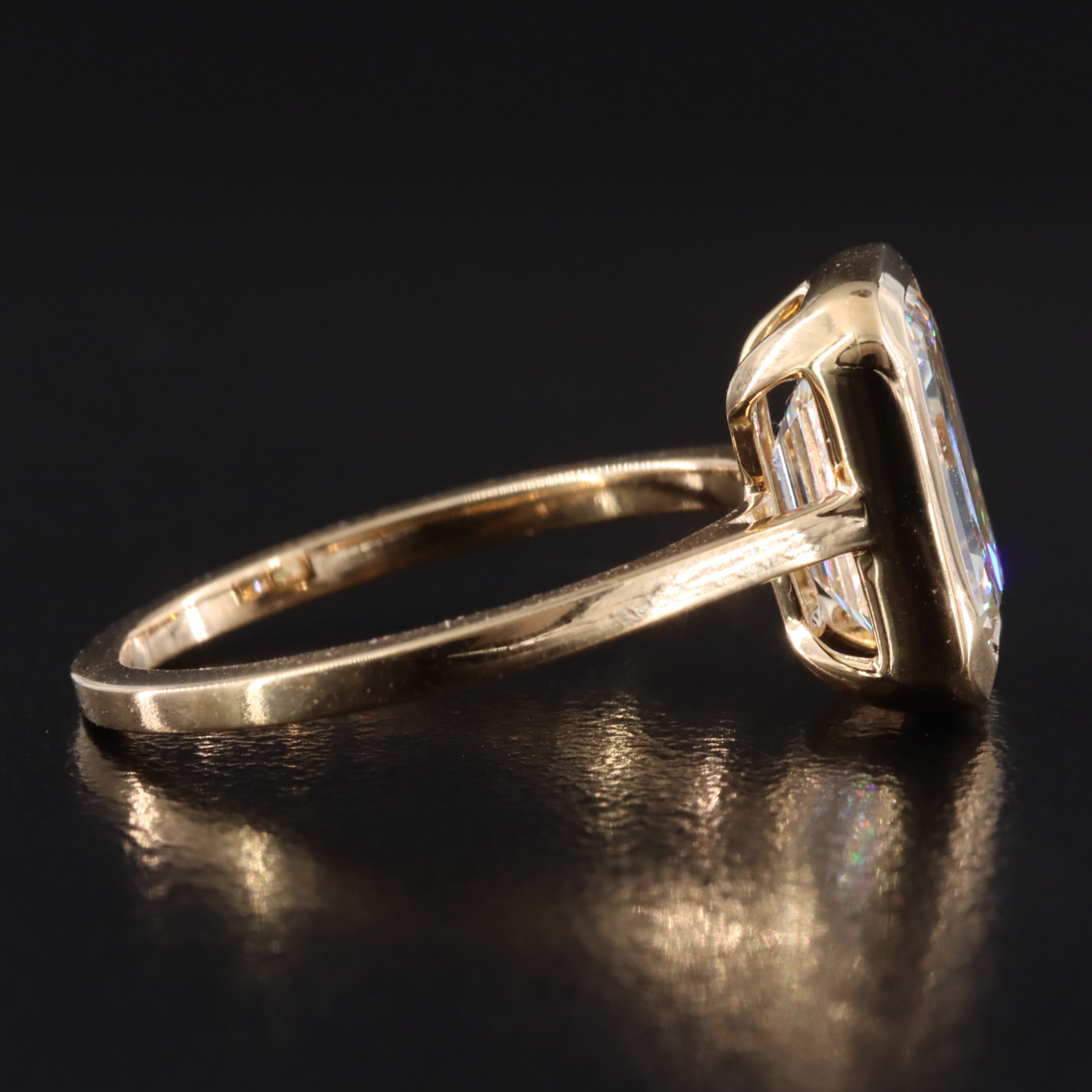 18K 3.08 CT Lab Grown Diamond Solitaire Ring with IGI Report