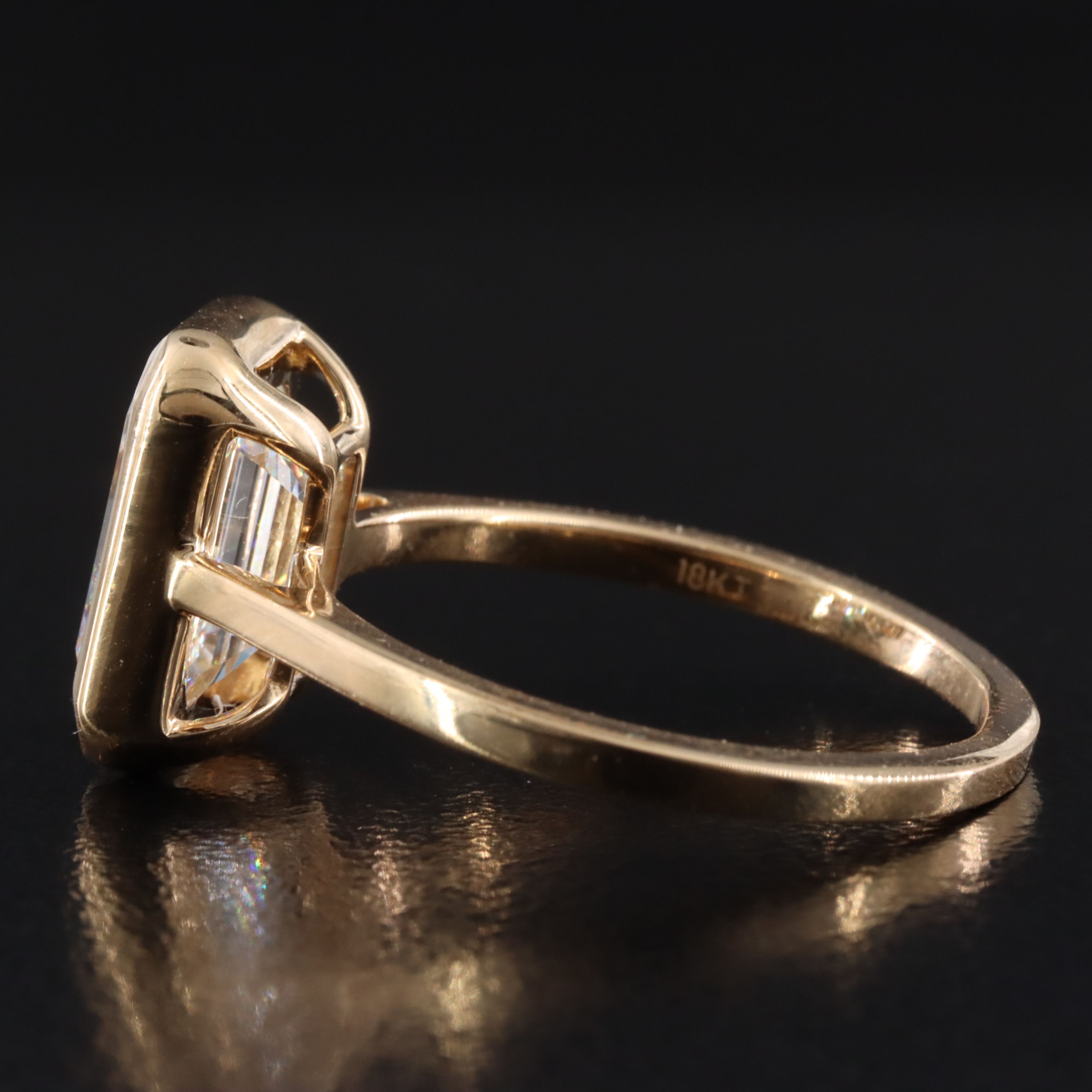 18K 3.08 CT Lab Grown Diamond Solitaire Ring with IGI Report